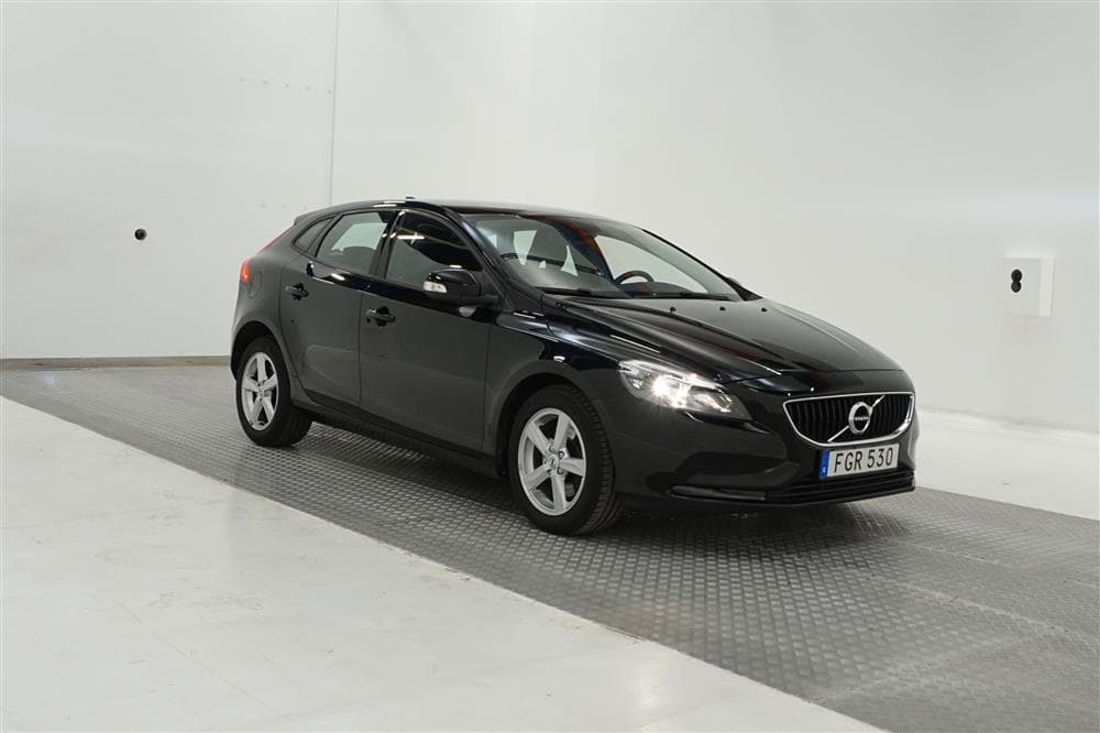 Volvo V40 T2 122hk