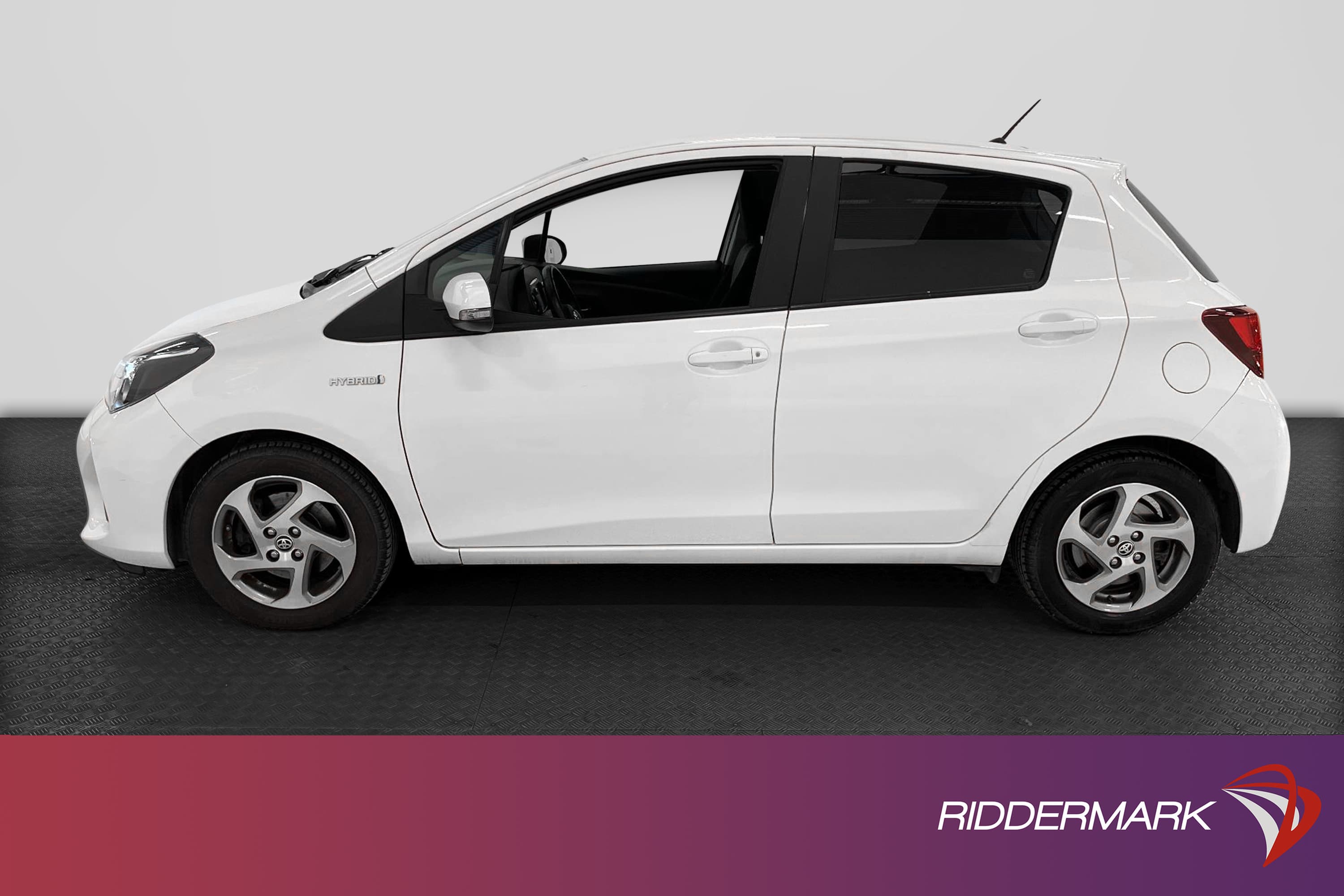Toyota Yaris Hybrid e-CVT 101hk
