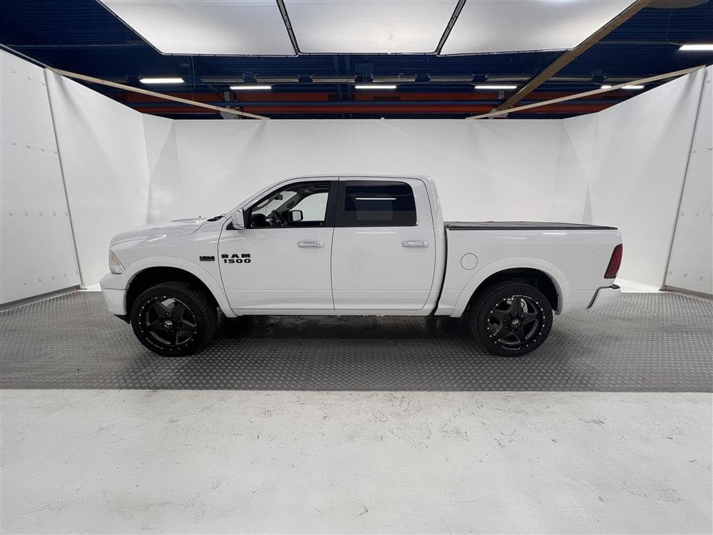 Dodge Ram Laramie 5.7 390hk Navi B-kamera Taklucka Moms