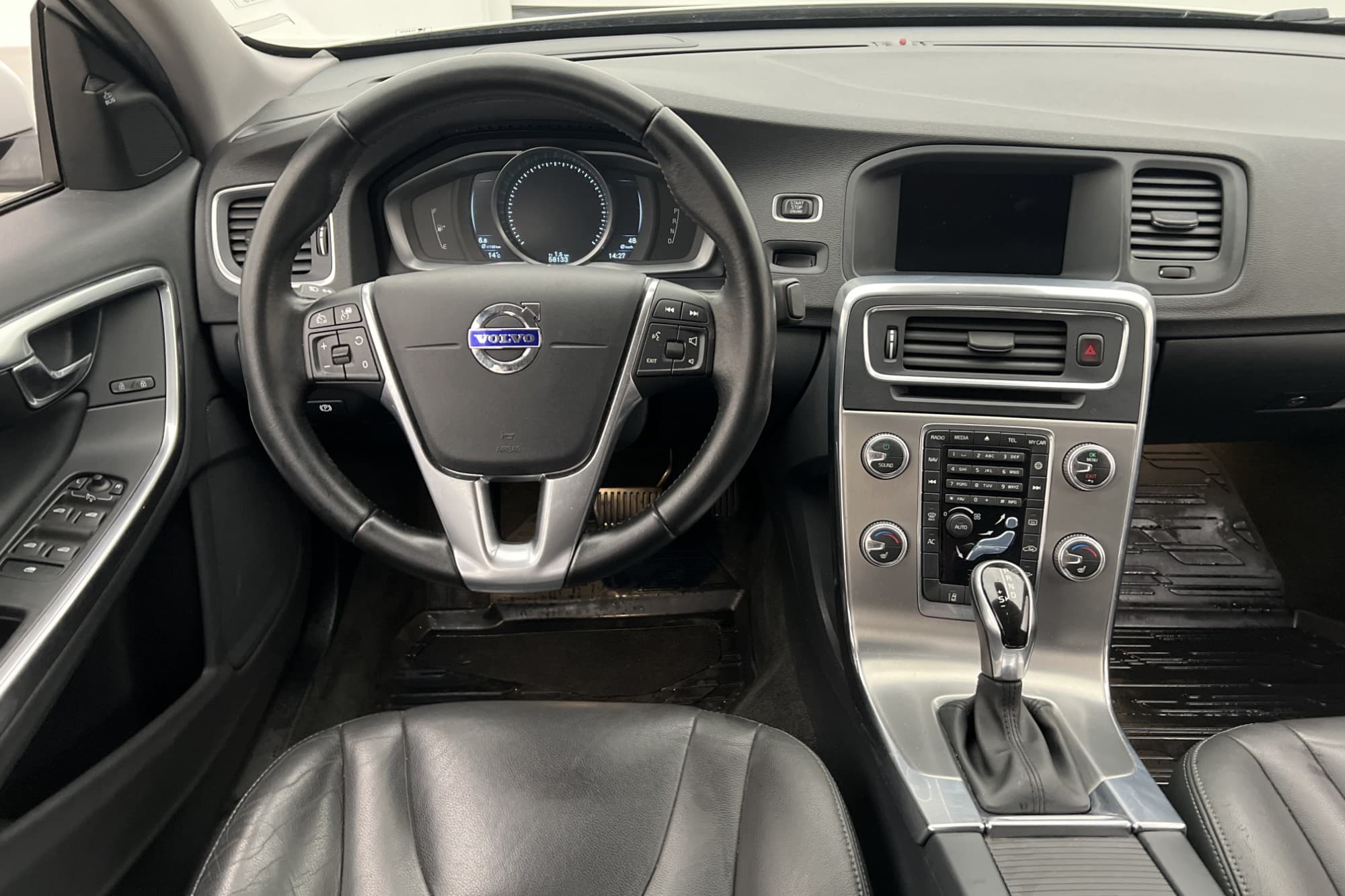 Volvo S60 D3 Summum D-Värmare Navi Skinn Sensorer BLIS