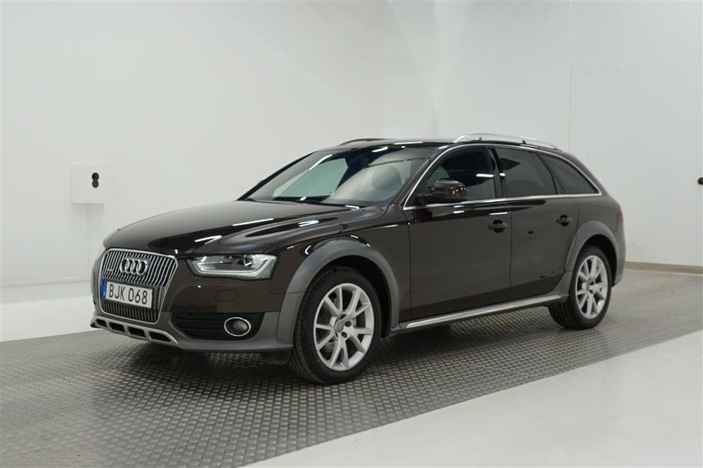 AUDI A4 Allroad Quattro / Dragkrok / P-sensorexteriör