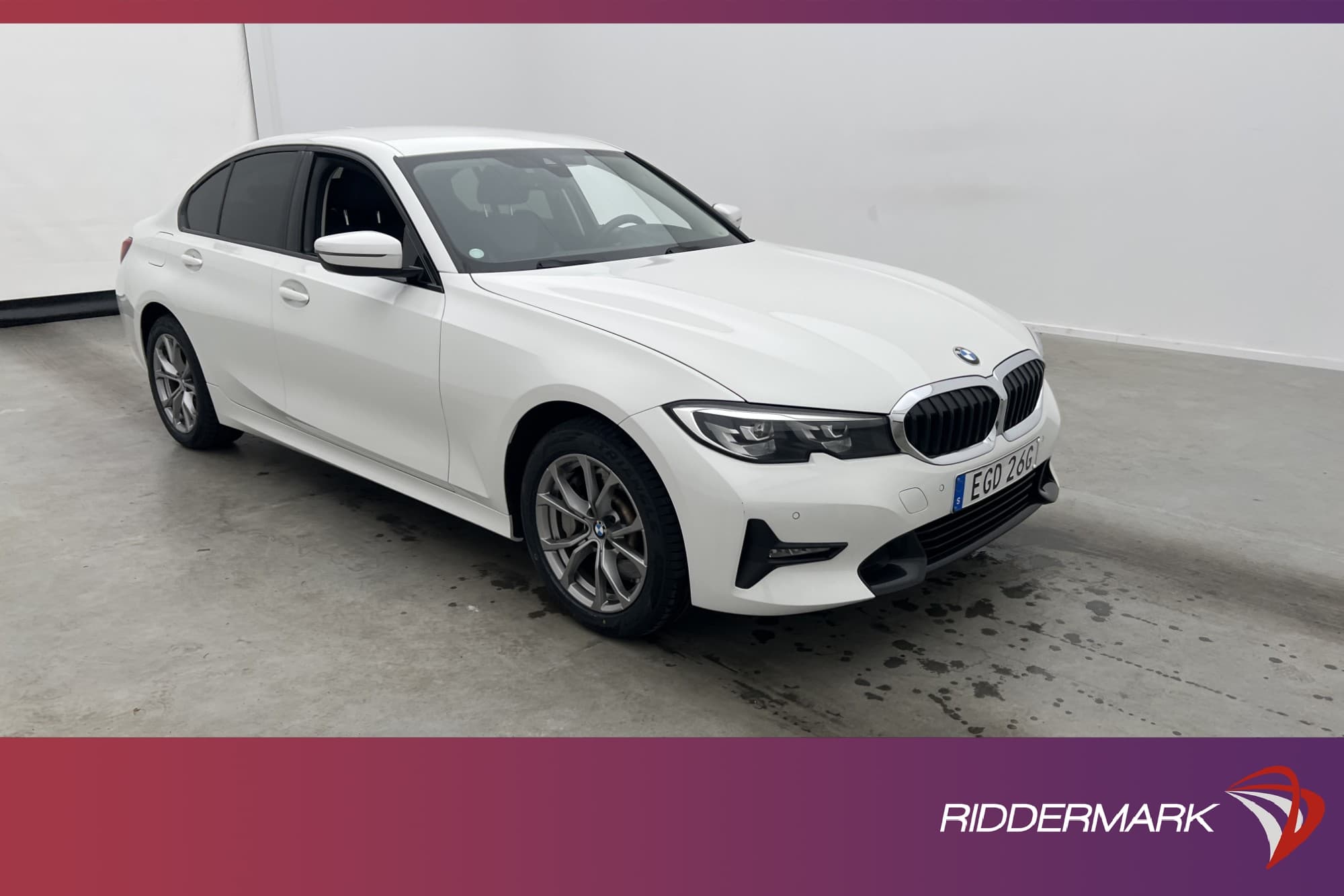 BMW 330 e xDrive 292hk