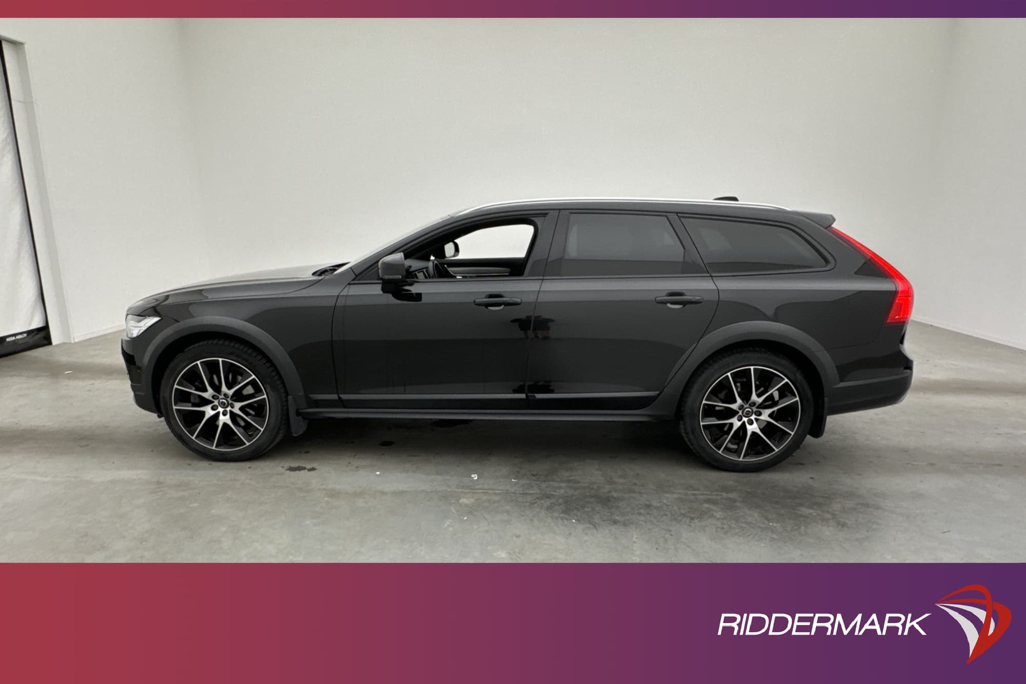 Volvo V90 Cross Country D4 AWD
