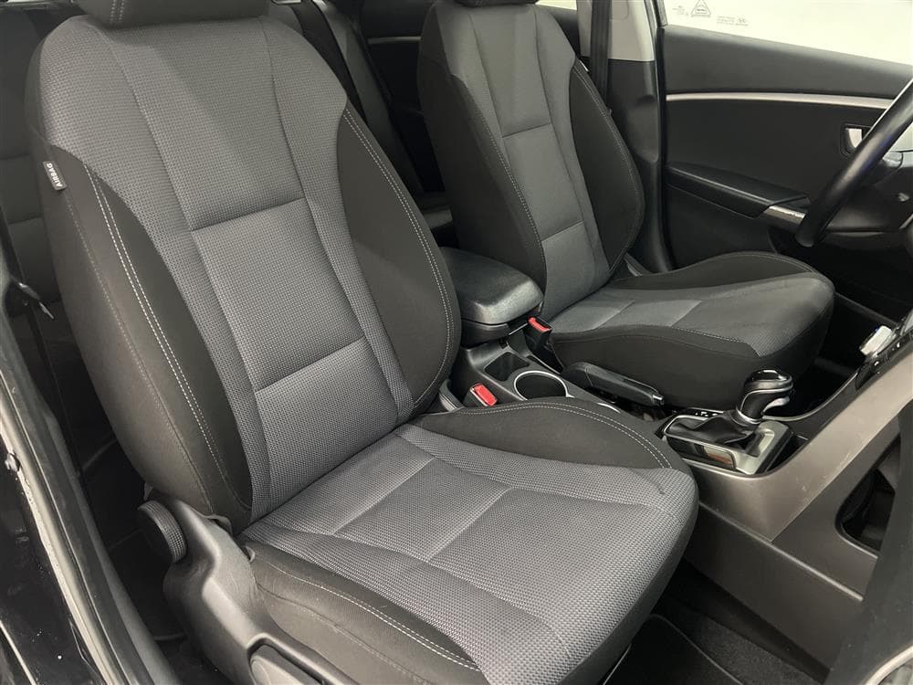 Hyundai i30 1.6 CRDi Kombi 128hk Värmare Välserv 0,56l/mil