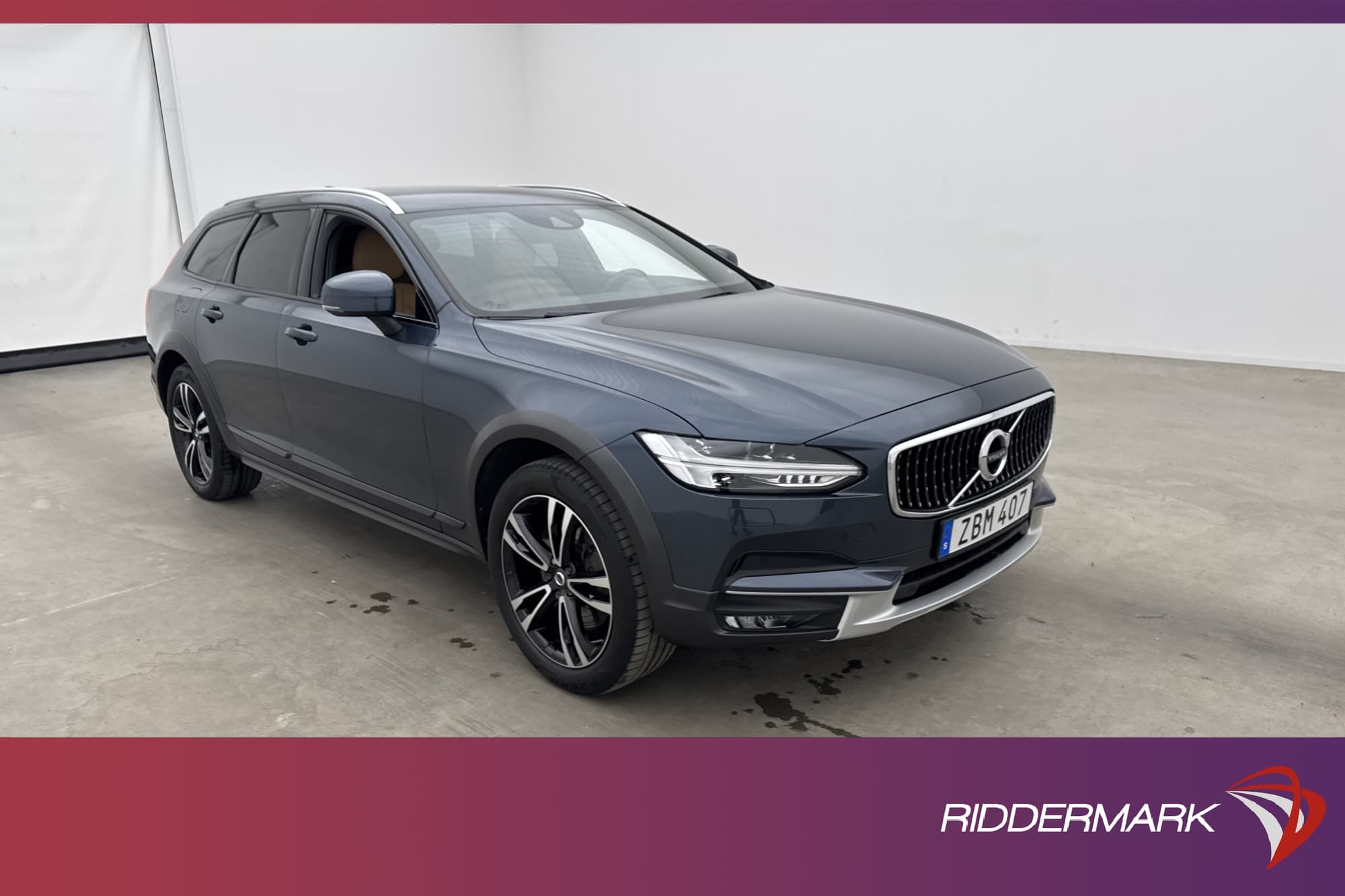 Volvo V90 Cross Country D4