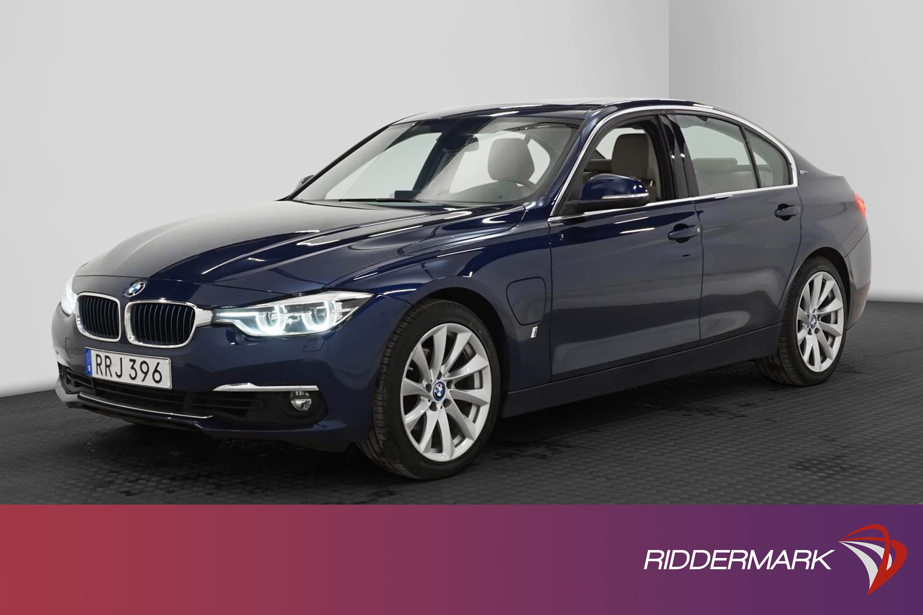 BMW 330e Sedan 252hk