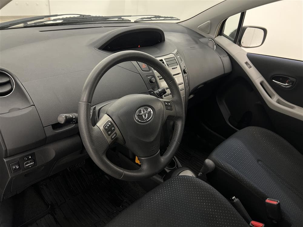 Toyota Yaris 1.33 5dr 100hk Låg Skatt Välservad 0,44L/Mil