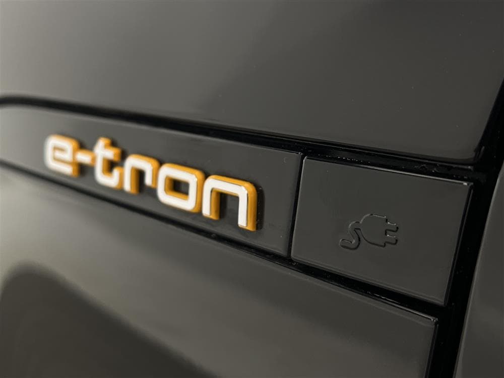Audi e-tron 55 Quattro 408hk S-Line Drag Backkamera Moms