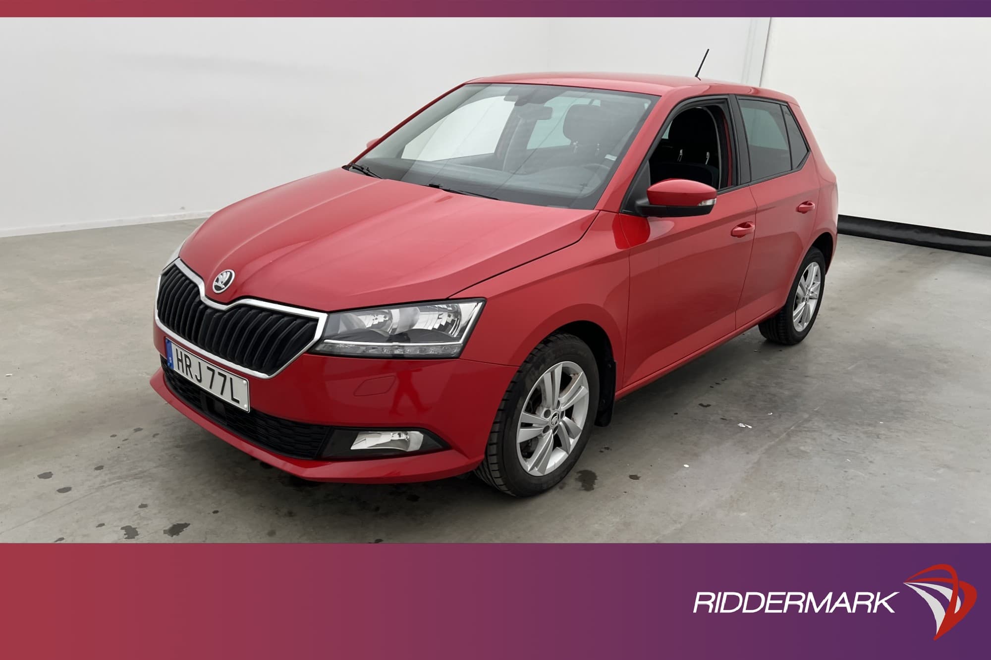 Skoda Fabia 1.0 TSI 110hk Style Sensorer CarPlay Farthållare