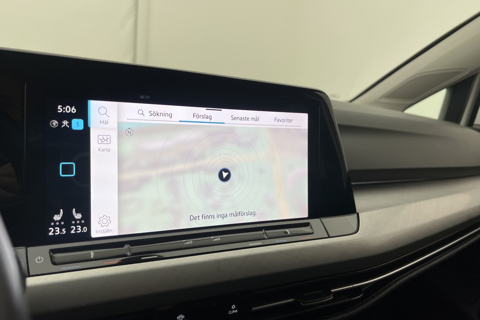 Volkswagen Golf 1.5 eTSI 150hk Värmare Sensorer Navi CarPlay