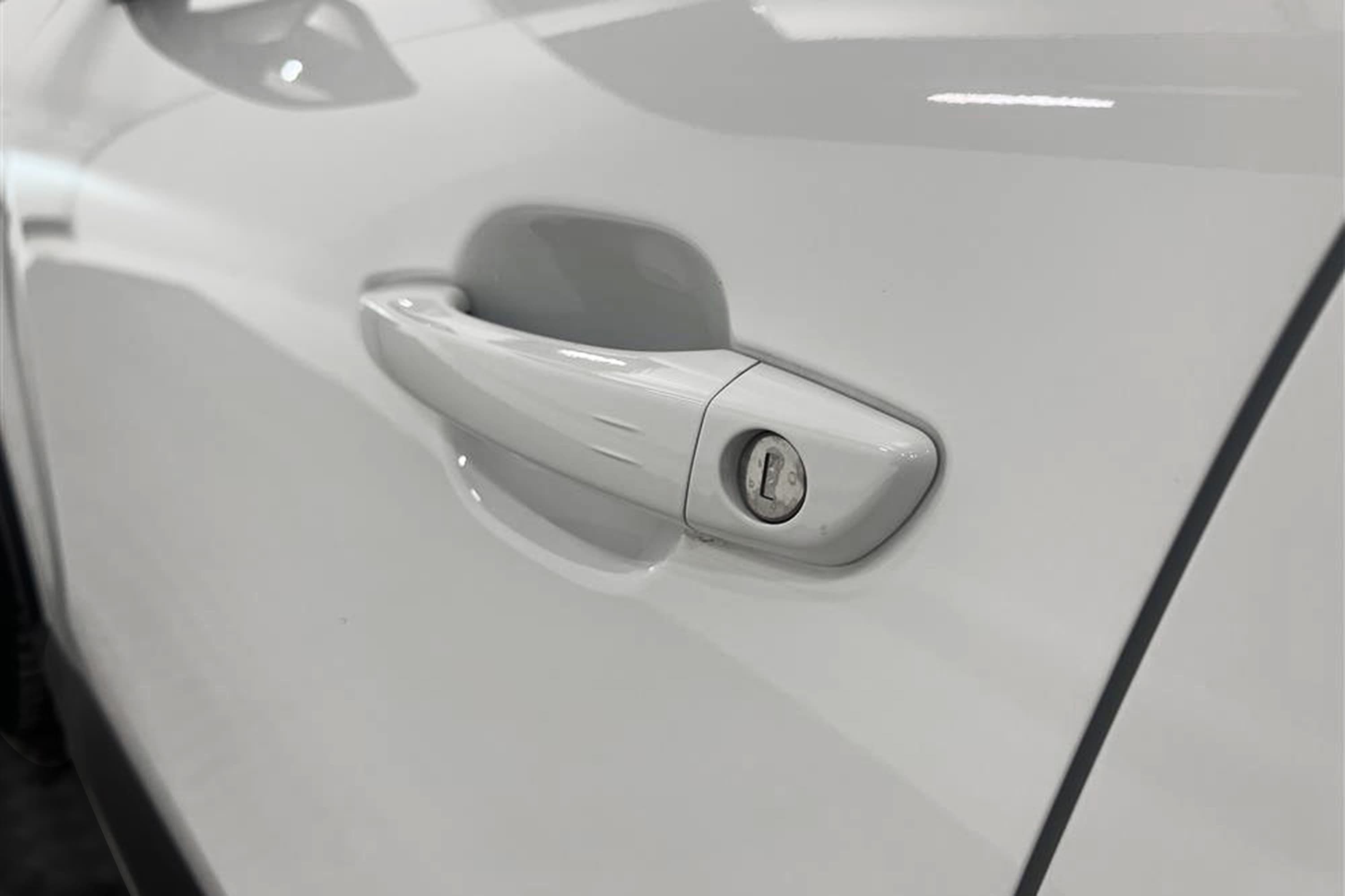 Citroën C4 1.5 BlueHDi 130hk Kamera Navi Värmare HUD Drag
