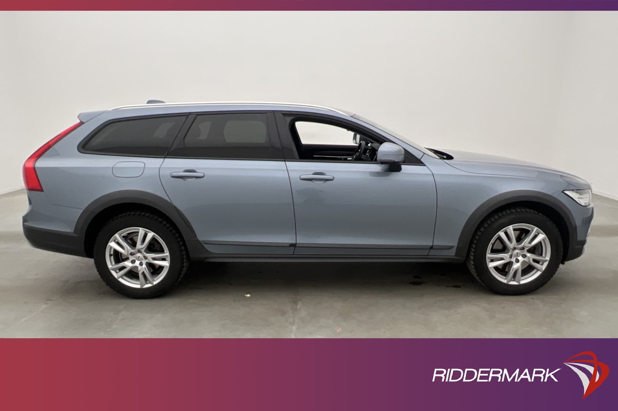 Volvo V90 Cross Country D4 AWD