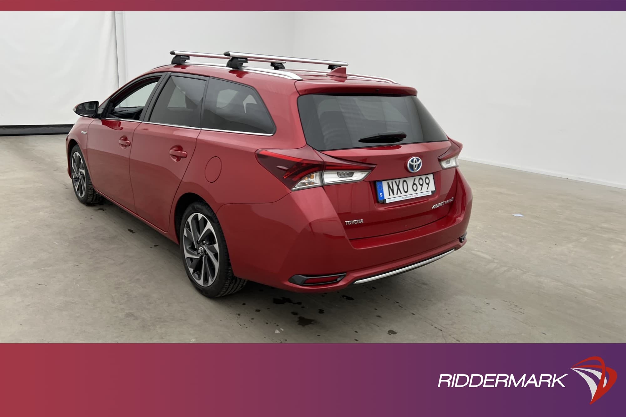 Toyota Auris Touring Sports Hybrid 136hk