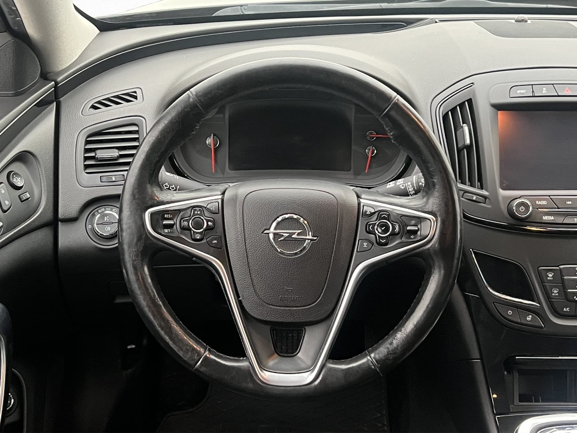 Opel Insignia Country Tourer 4x4 Business Värm Drag Kamera