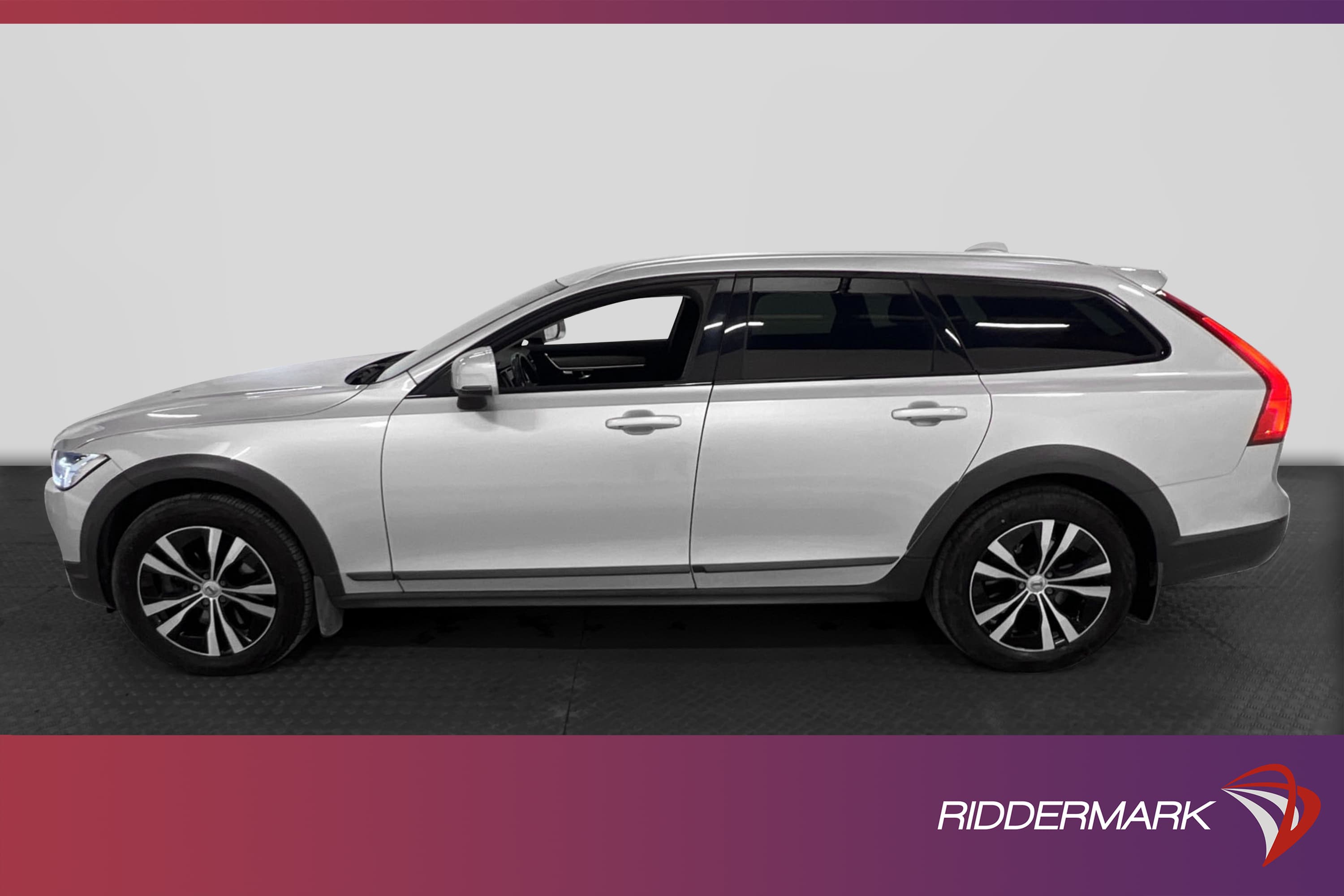 Volvo V90 Cross Country D4 AWD
