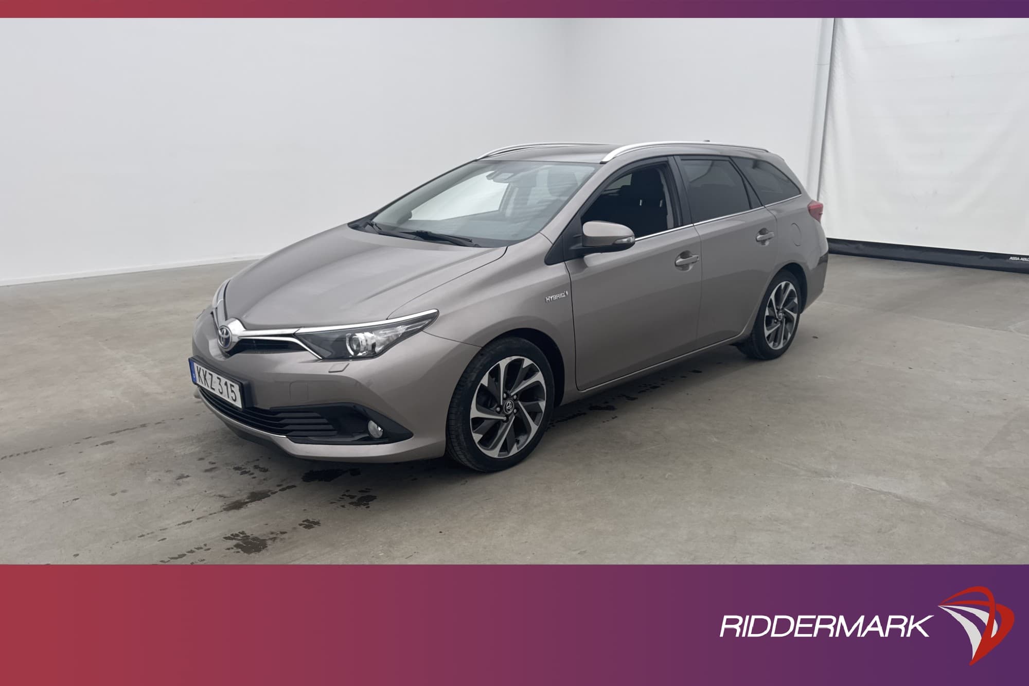 Toyota Auris Touring Sports Hybrid 136hk