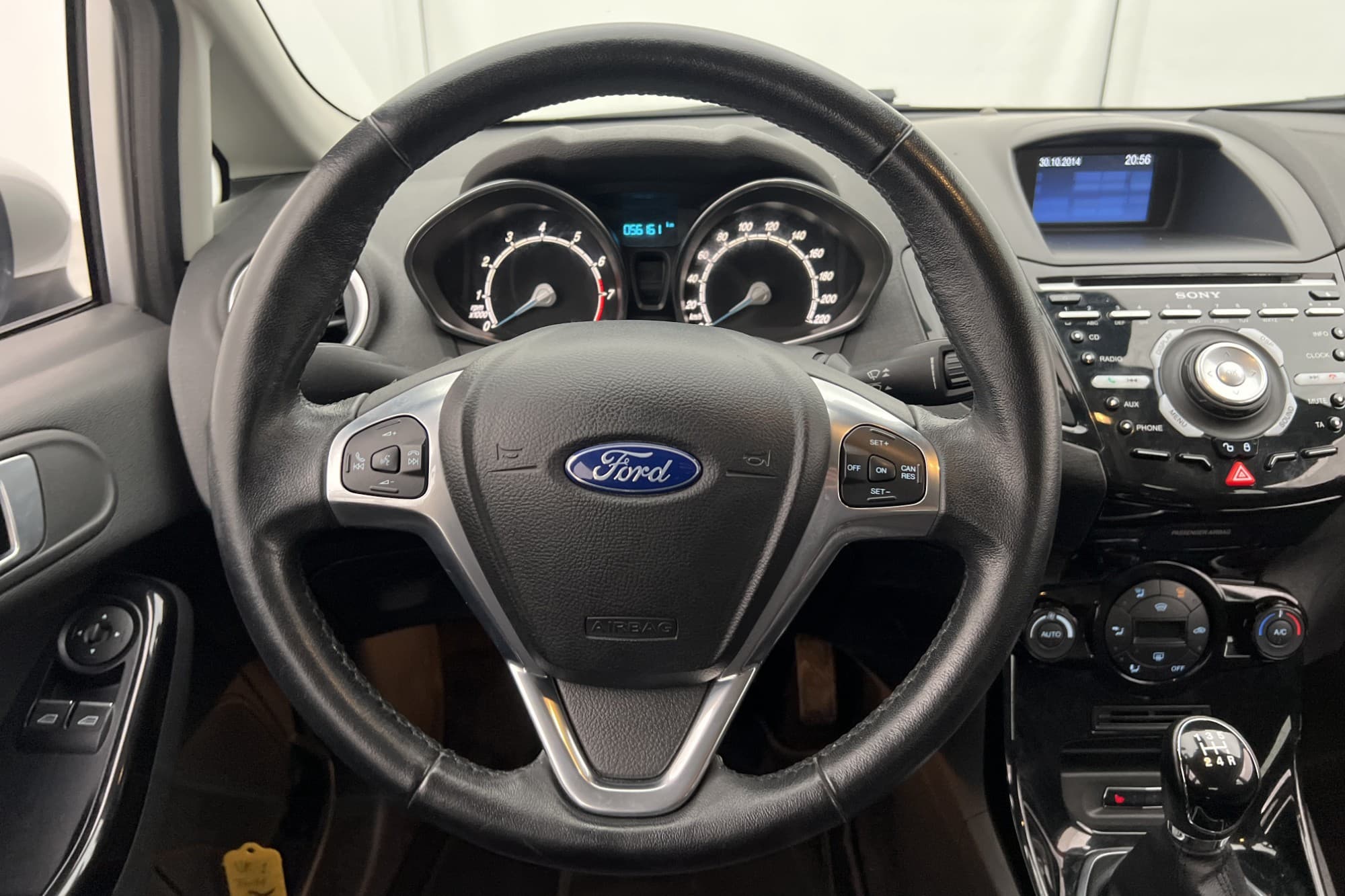 Ford Fiesta  80hk Titanium Farthållare 0,46l/mil Låg-Skatt