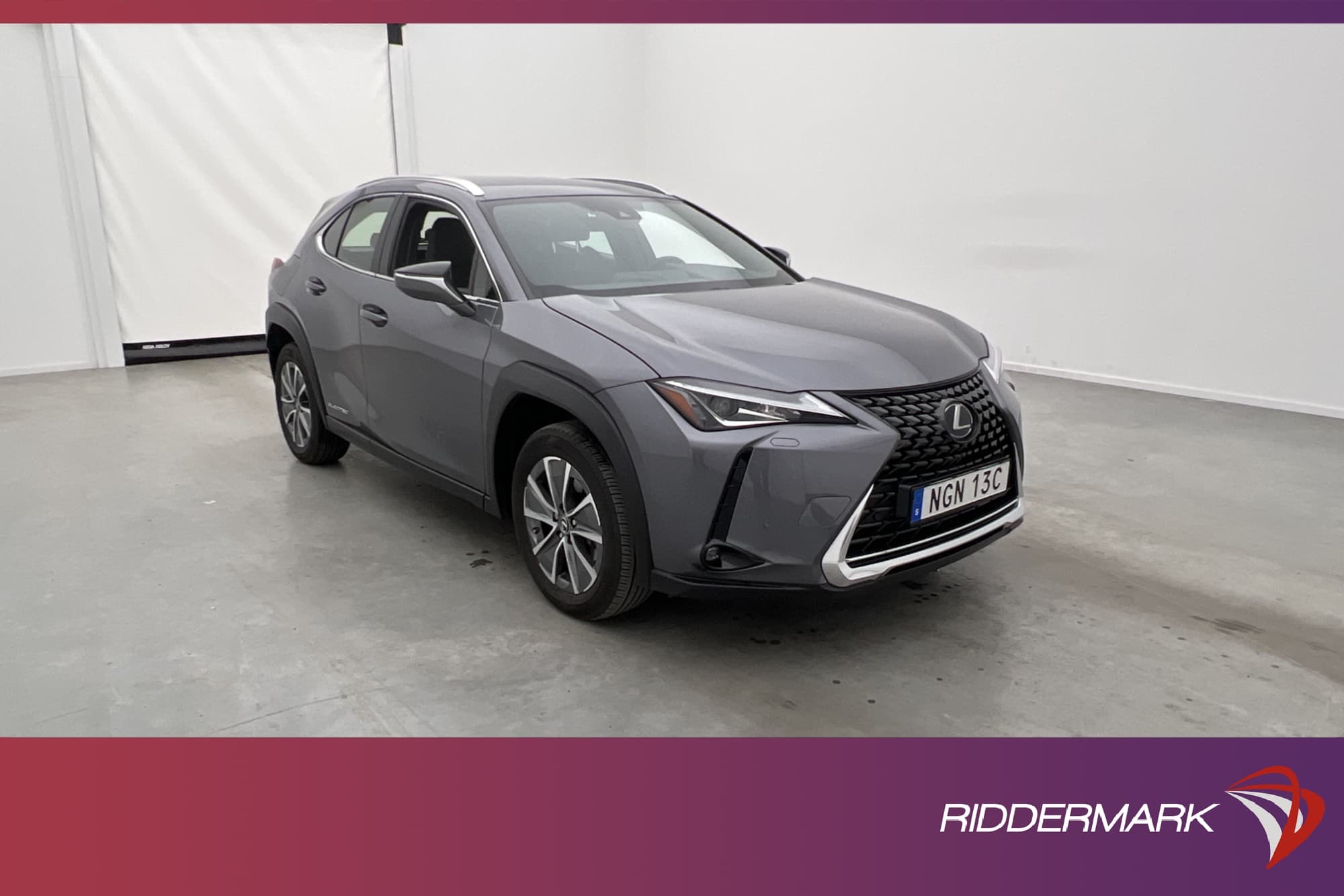 Lexus UX 300e 204hk