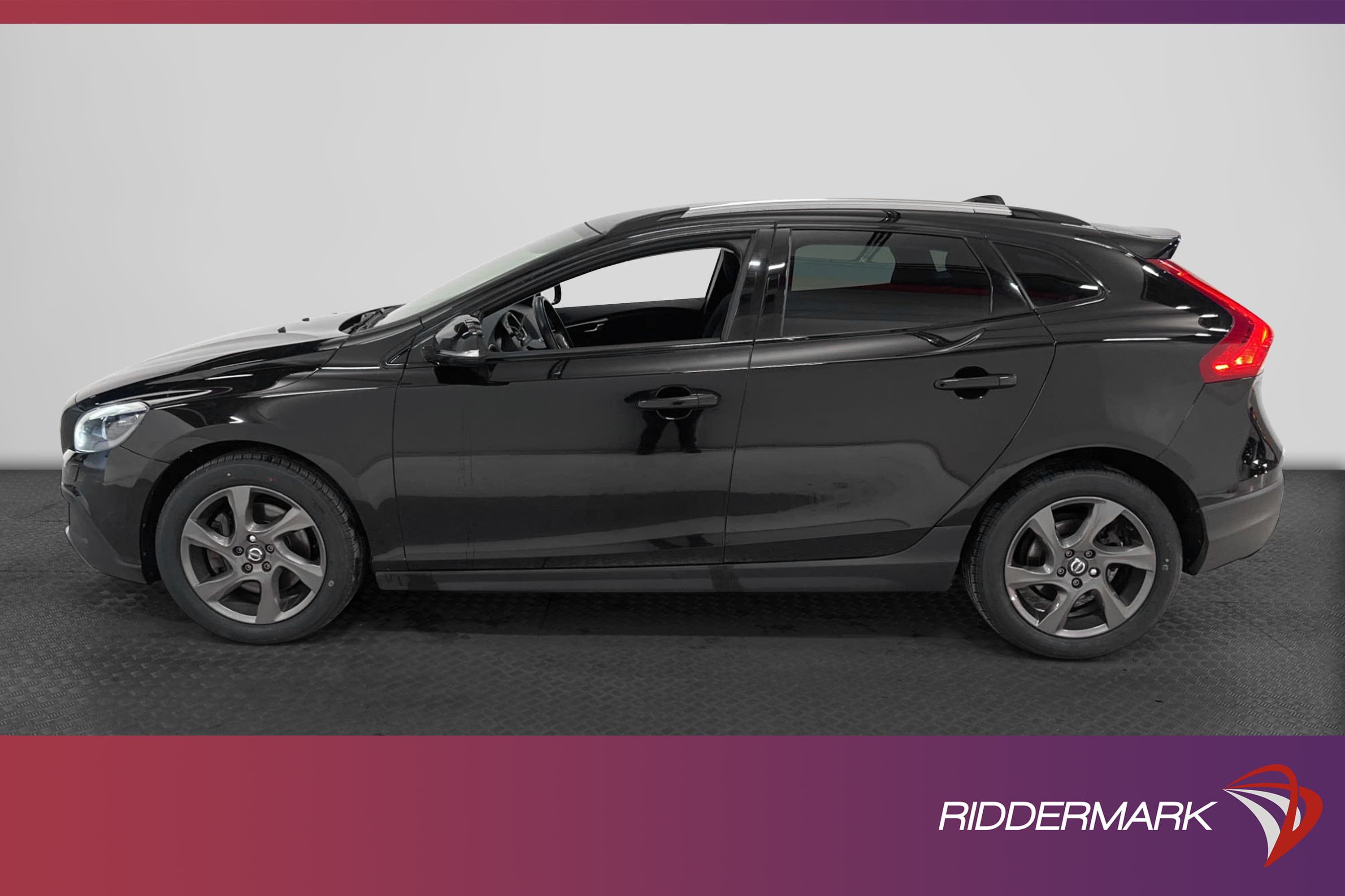 Volvo V40 Cross Country D3 Momentum Pano VoC D-Värmare Navi