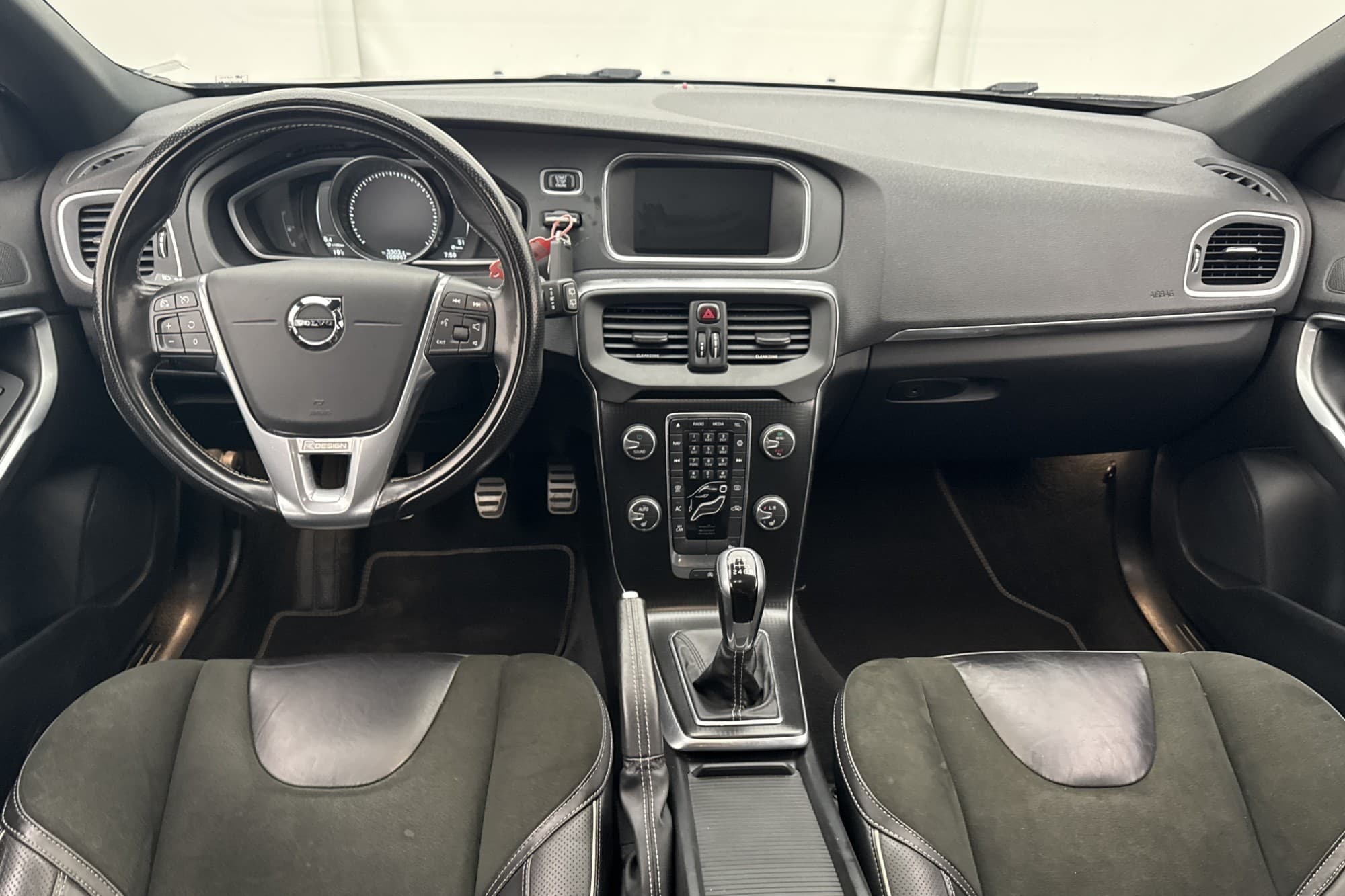 Volvo V40 D2 120hk R-Design Värmare Sensorer Dragkrok