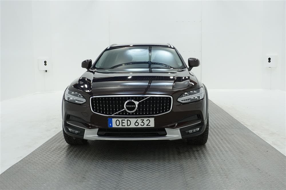 Volvo V90 Cross Country