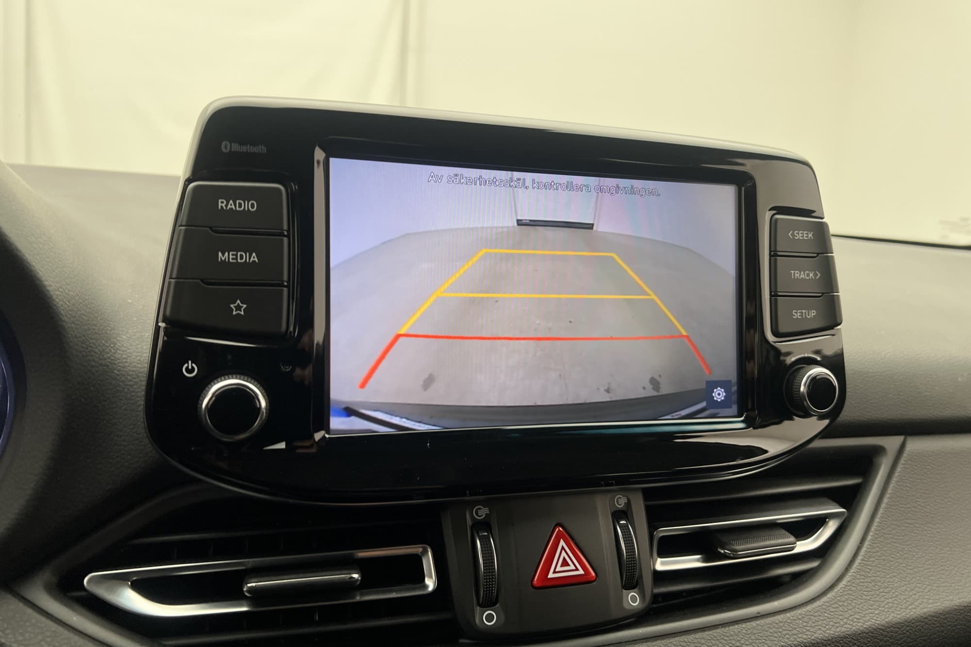 Hyundai i30 1.0 T-GDI 120hk Essential B-Kamera Rattvärme