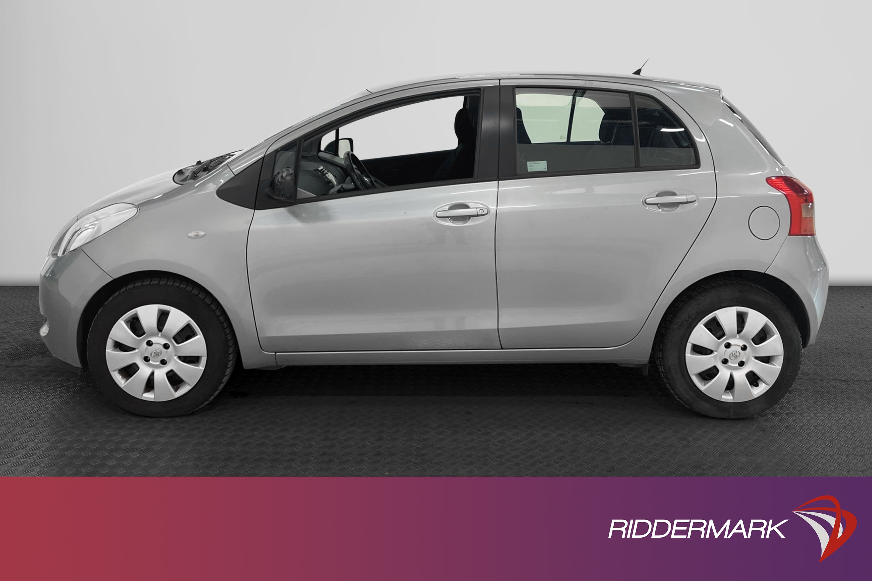 Toyota Yaris 1.3 VVT-i 87hk Välservad