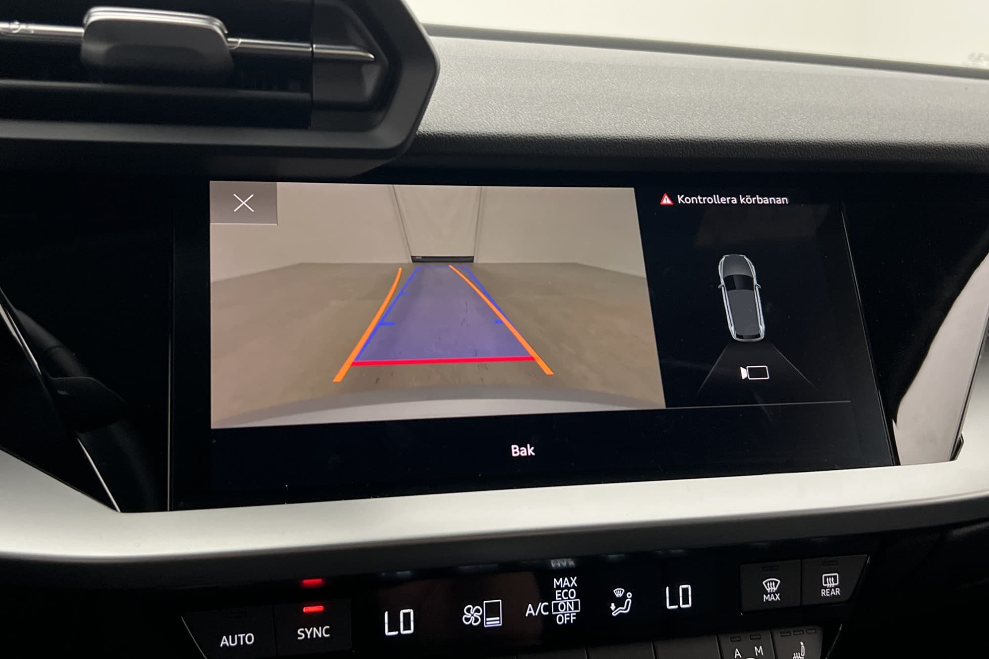 Audi A3 30 TFSI 110hk Comfort Cockpit B-Kamera Adaptiv-fart