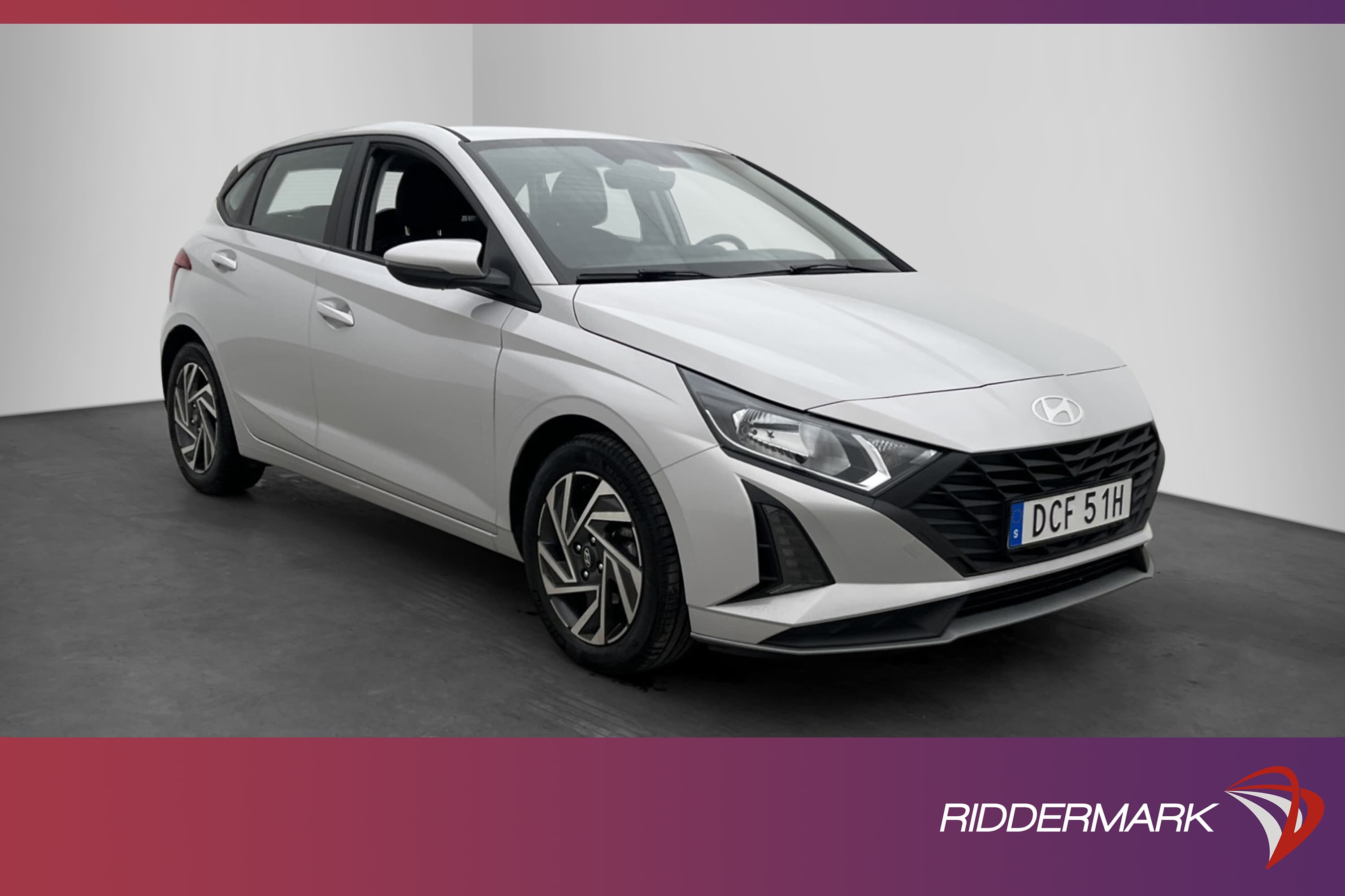 Hyundai i20 1.2 MPi 84hk Essential Kamera Rattvärme CarPlay