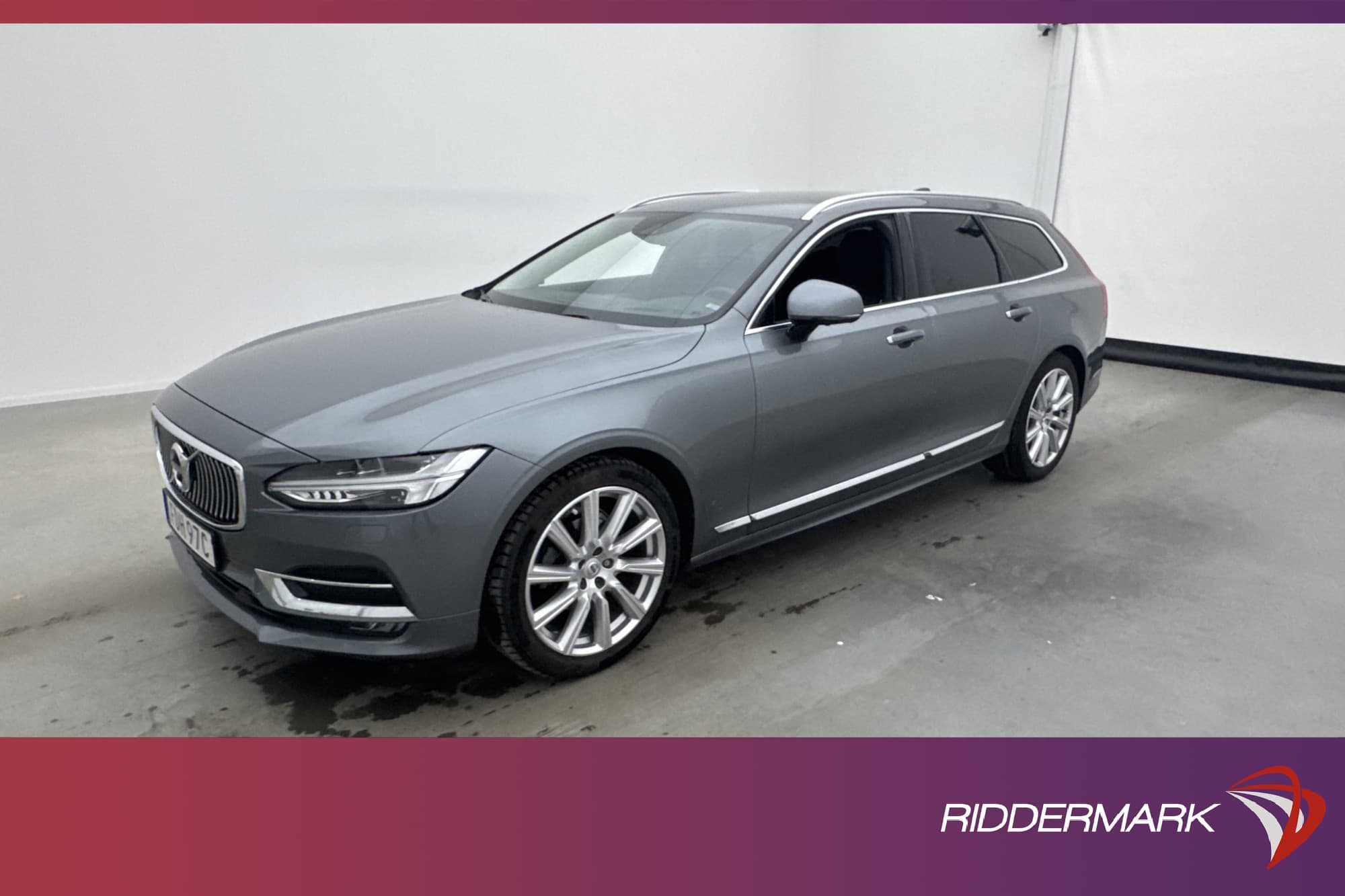 Volvo V90 D4
