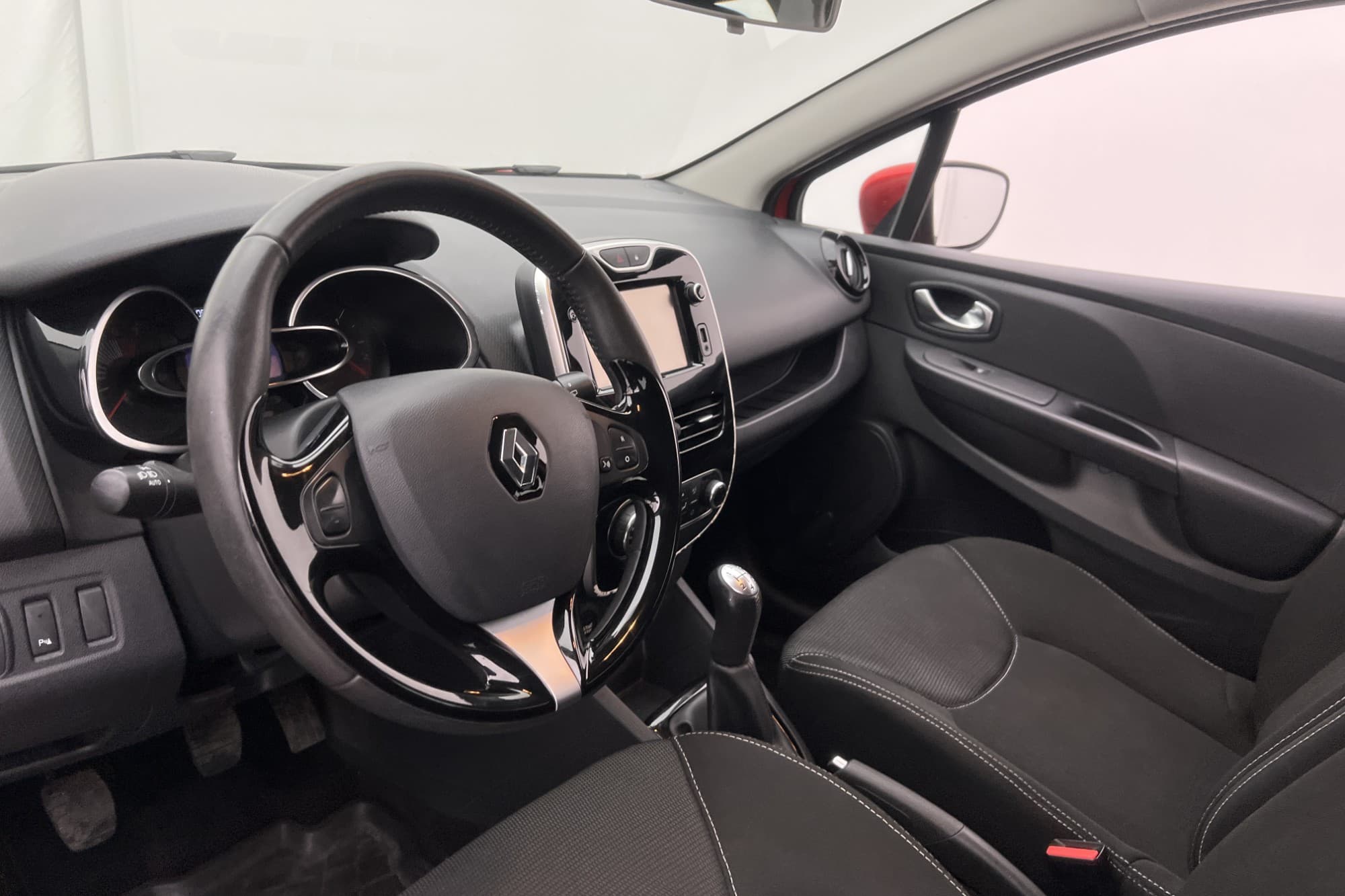 Renault Clio 1.2 73hk Expression Navi BASS-Reflex Sensorer