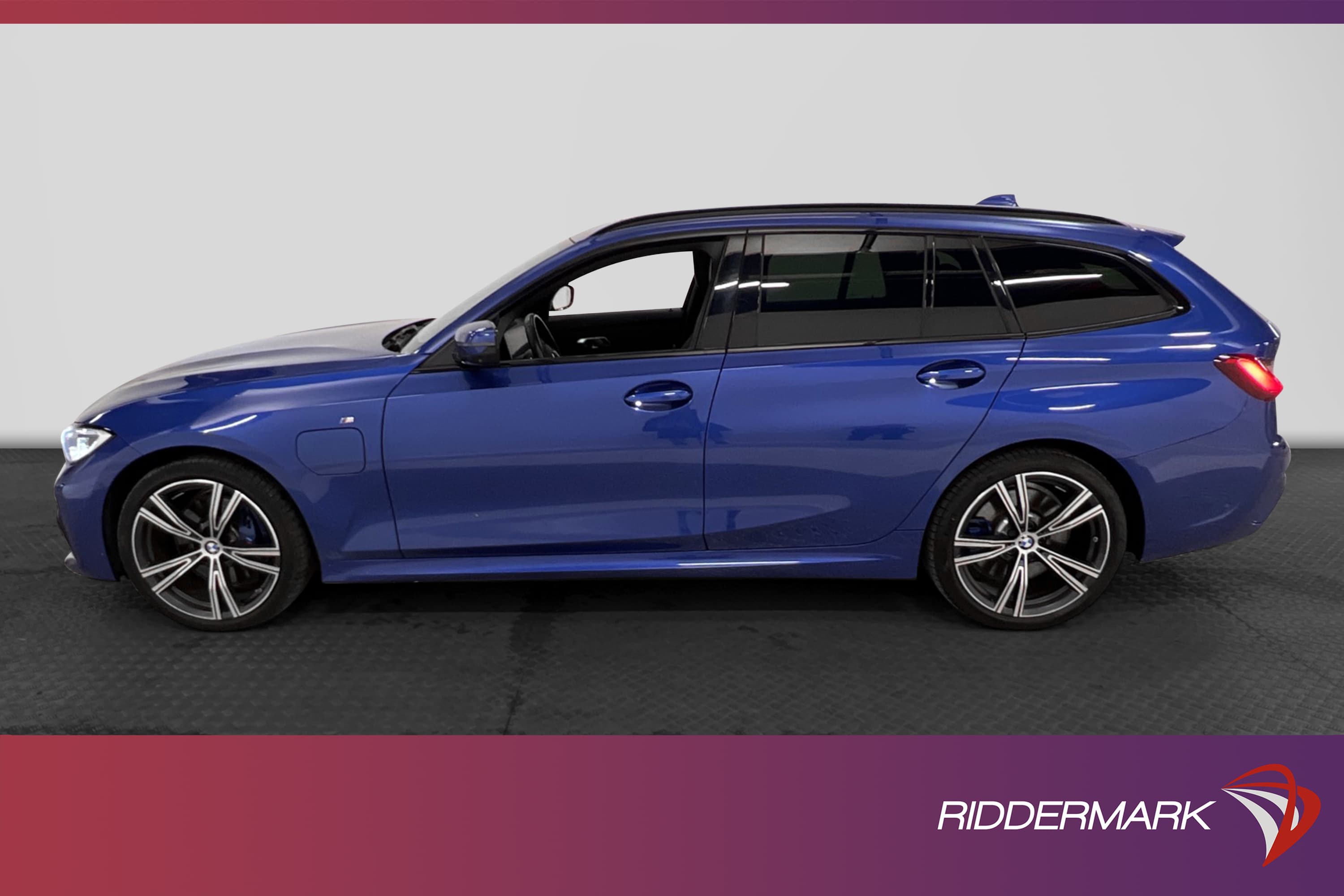 BMW 330e xDrive Touring 292hk