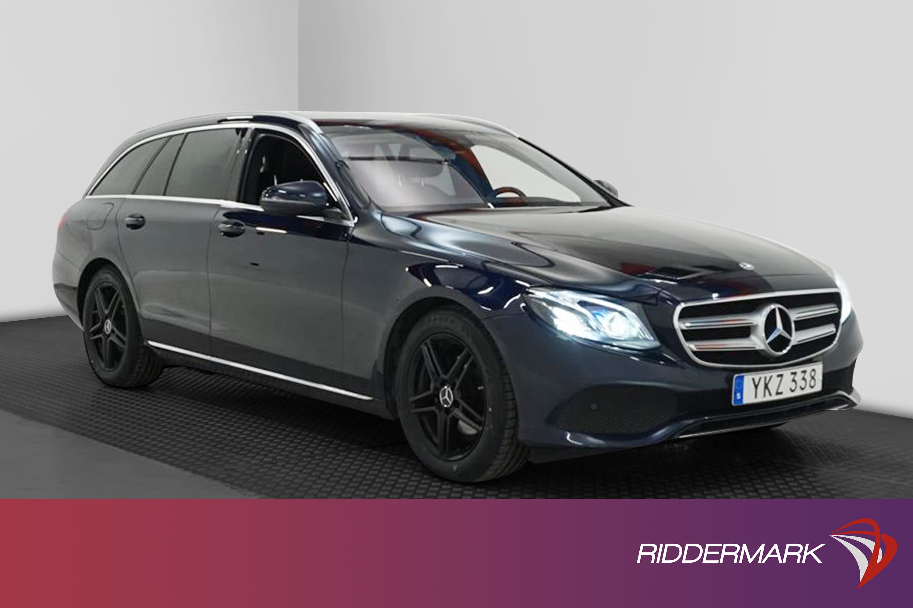 Mercedes-Benz E 220 d 194hk Widescreen Burmester Drag Naviexteriör