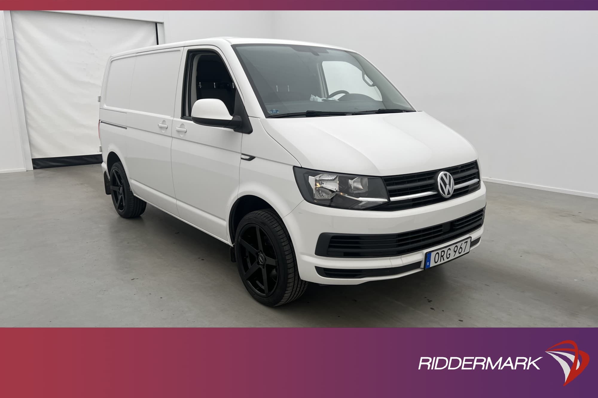 Volkswagen Transporter 2.0TDI Värmare PDC Dragkrok 19" Moms