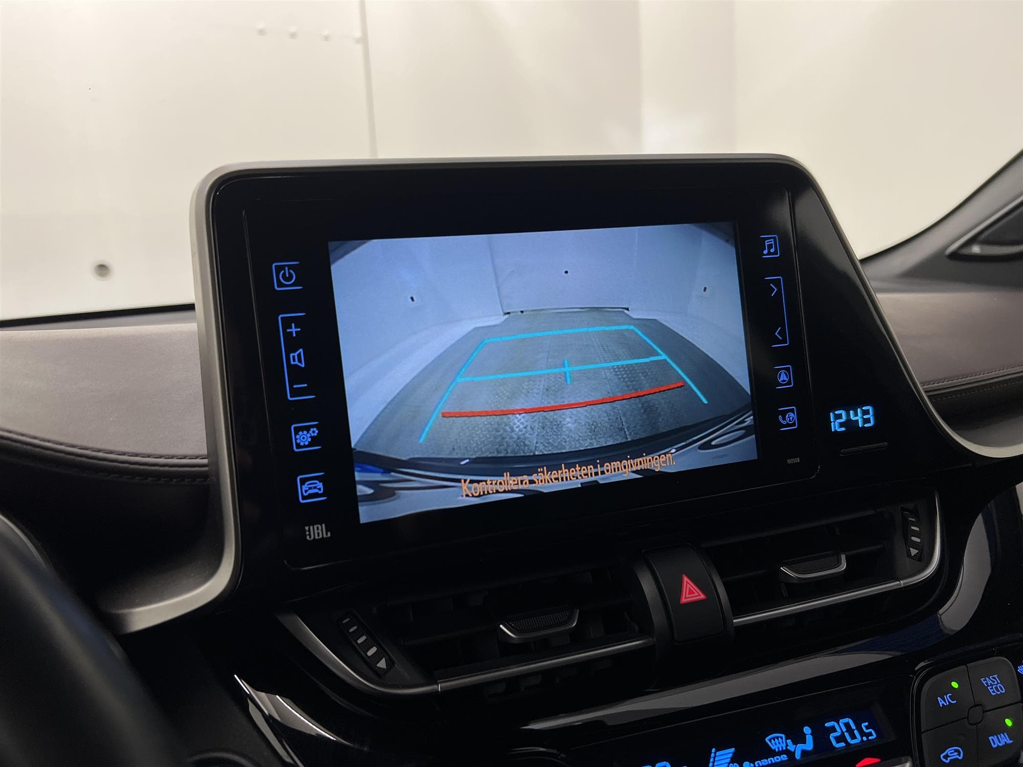 Toyota C-HR Hybrid CVT 122hk Executive JBL Skinn B-Kamera