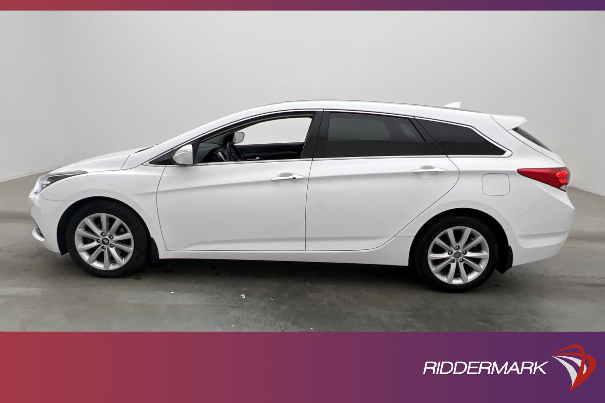 Hyundai i40 cw 1.6 CRDi 141 hk Kamera Navi Sensorer 1-Bruk