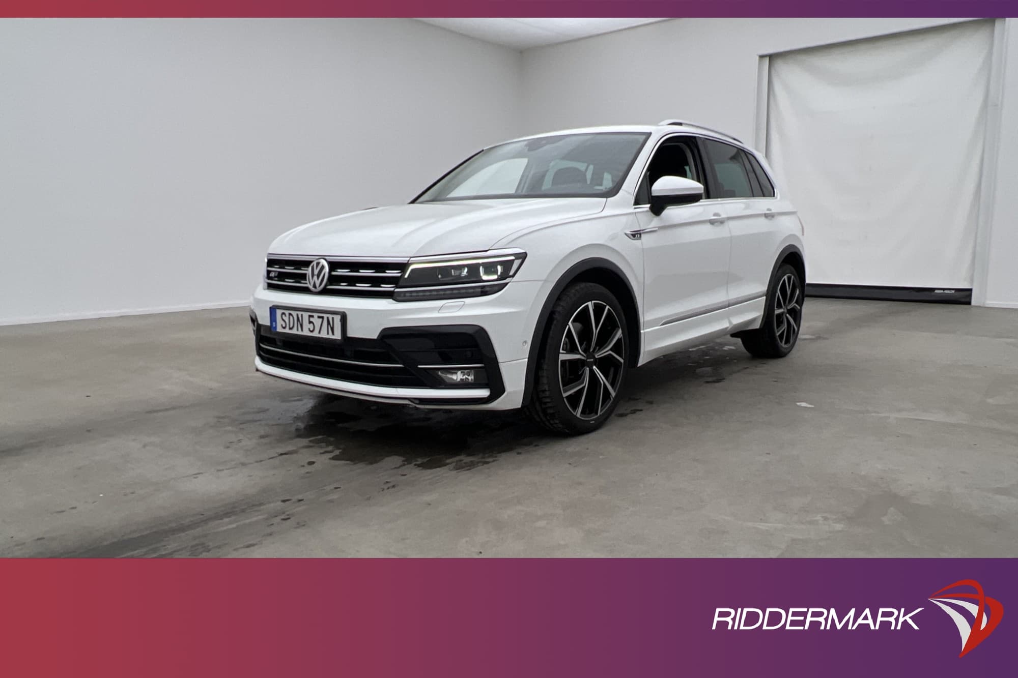 Volkswagen Tiguan 4M 190hk R-Line Cockpit P-Värm Skinn Drag