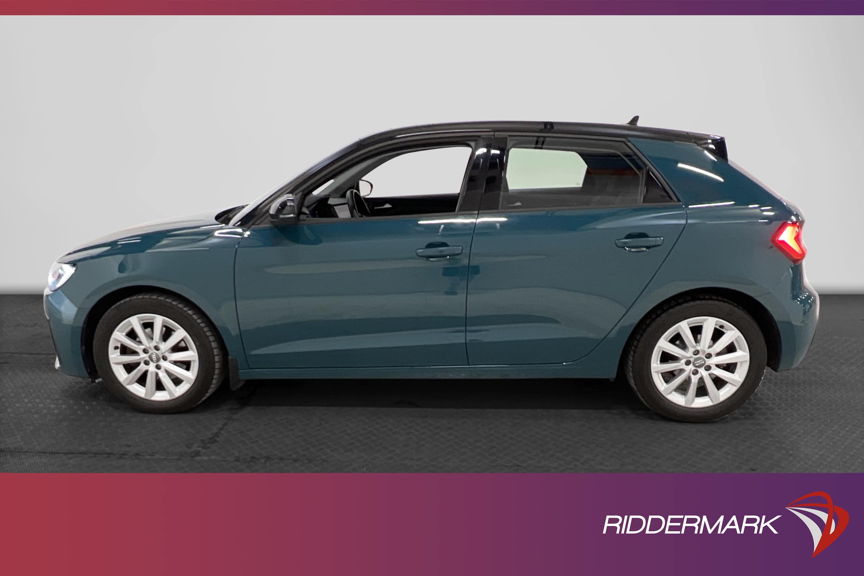 Audi A1 Sportback 30 TFSI 116hk M-Värm Carplay 360 kr Skatt
