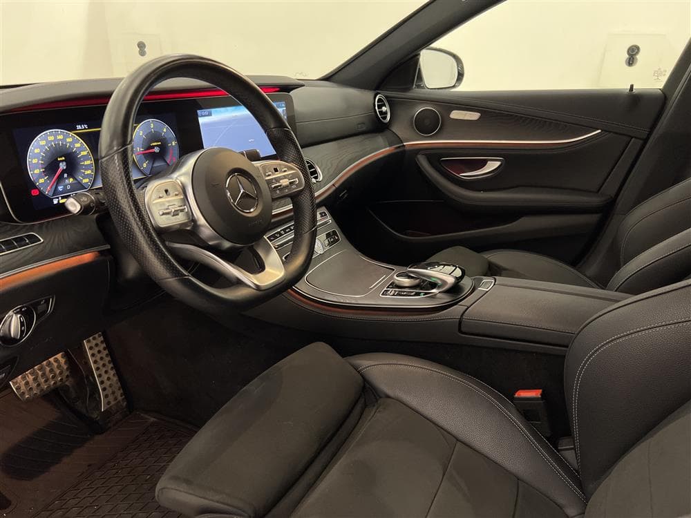 Mercedes-Benz E 220 d 194hk AMG Widescreen D-Värm Drag B-kaminteriör