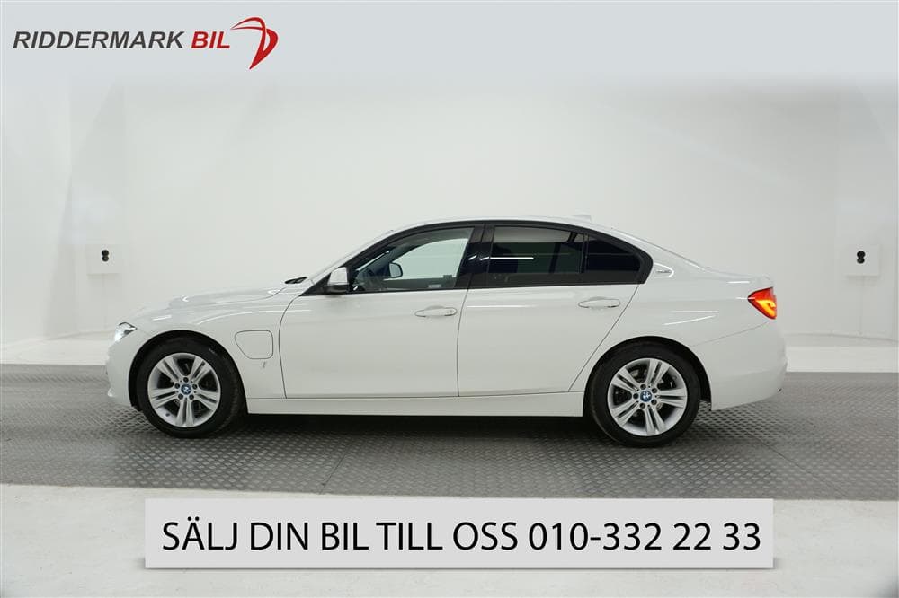 BMW 330e Sedan 252hk