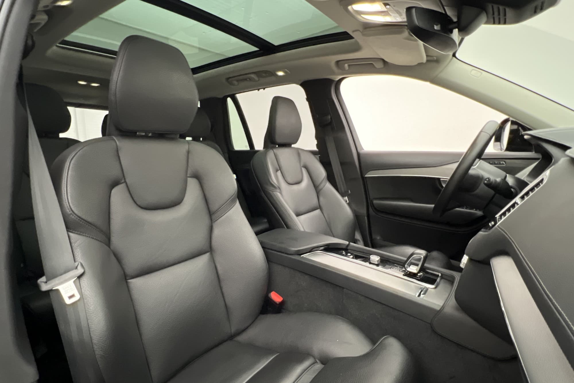Volvo XC90 Recharge T8 7-Sits Ultimate Dark Pano H/K MOMS