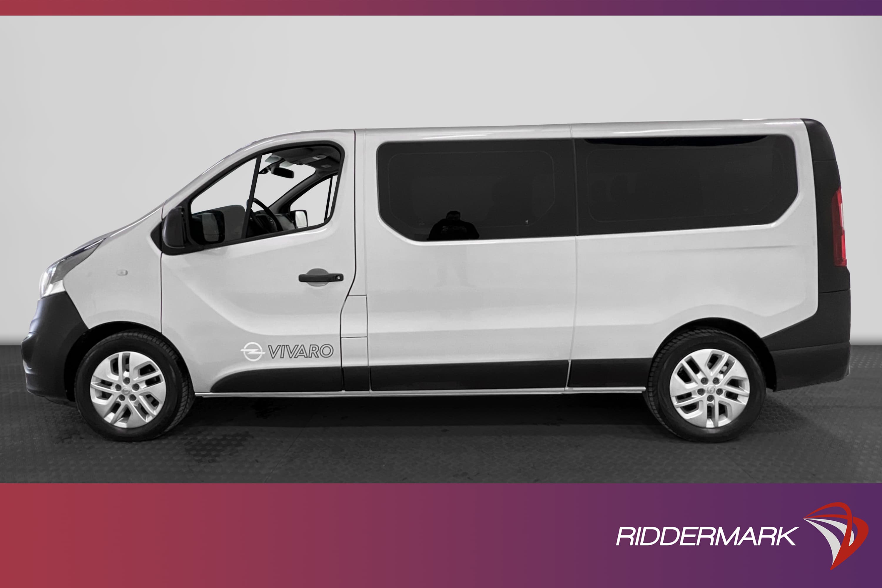 Opel Vivaro Kombi Lång 1.6 125hk B-Kamera 9-Sits Nyservad