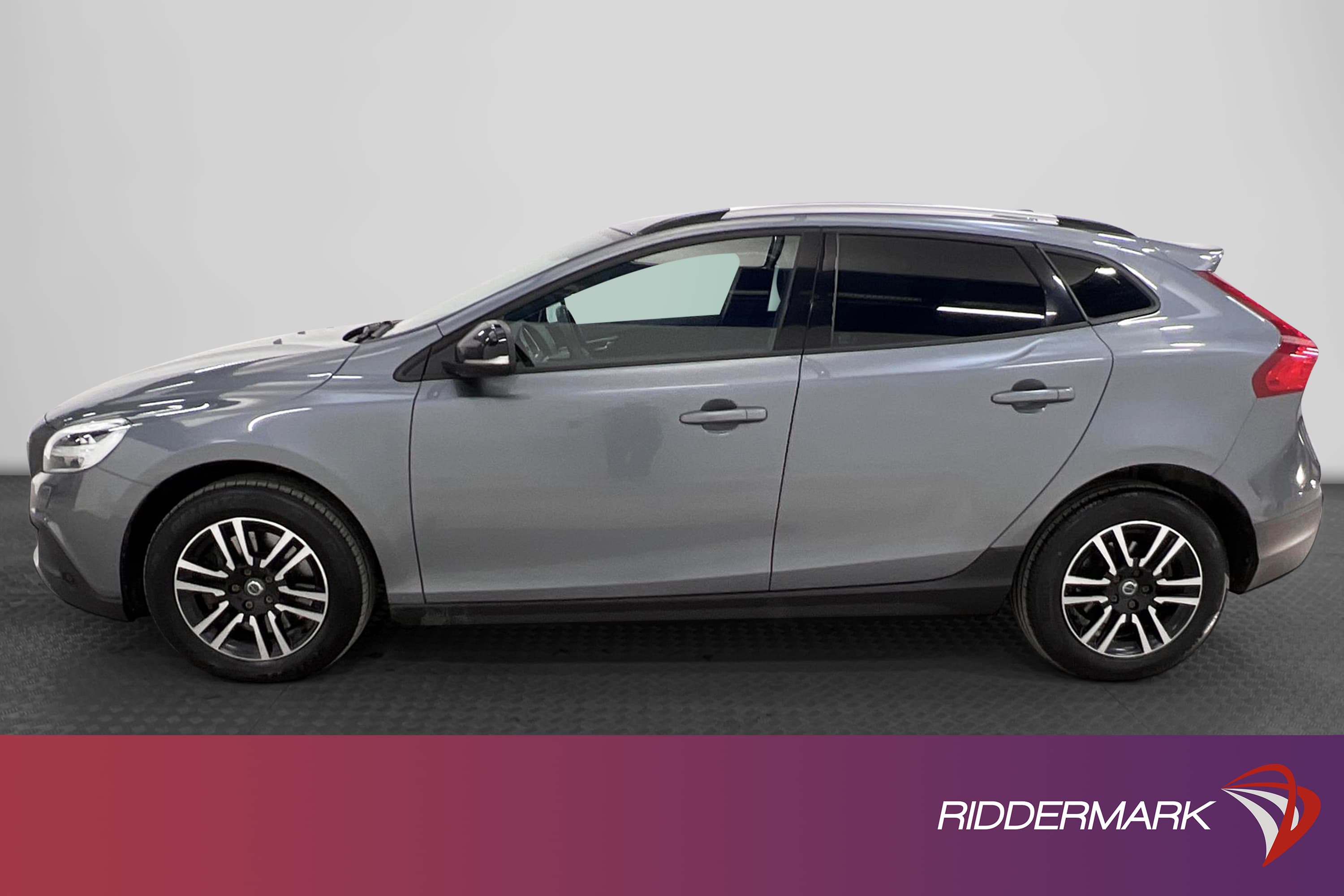 Volvo V40 Cross Country D3 VOC D-värm P-sens Nybytt kamrem