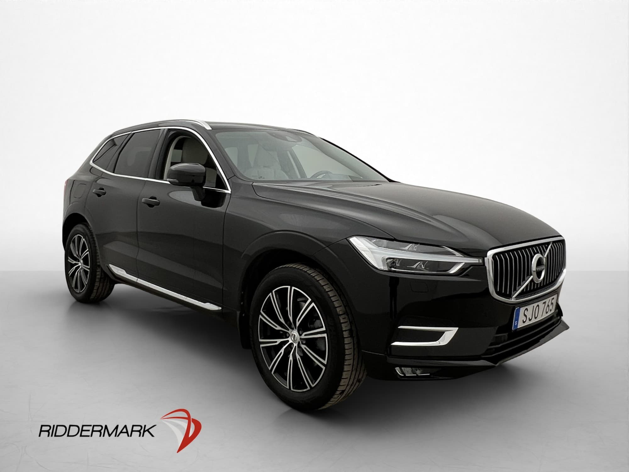 Volvo XC60 B4 AWD Inscription Drag Pano Skinn Värmare BLIS