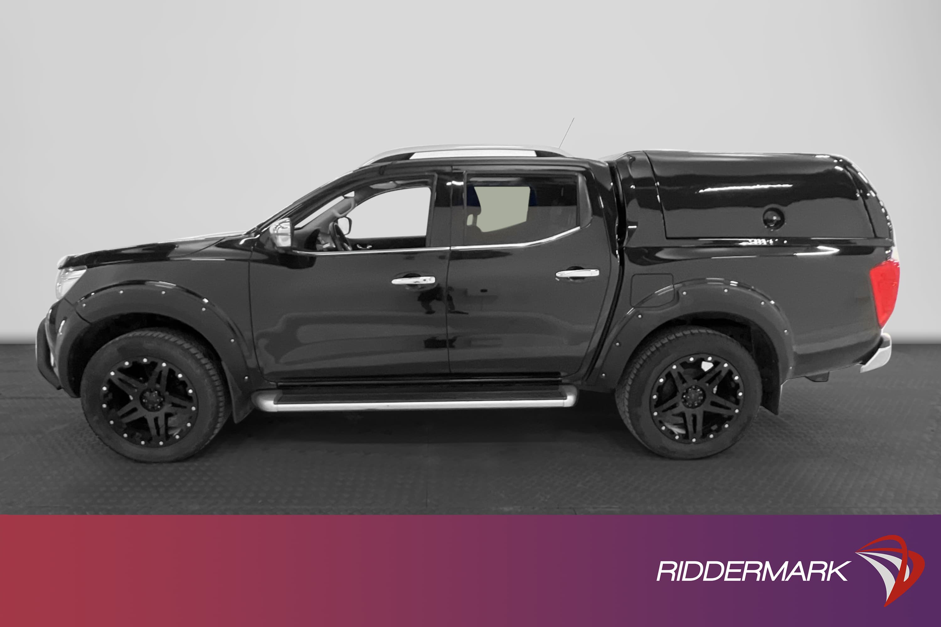 Nissan Navara Tekna 2.3 190hk Värmare Drag Diff STUK Moms