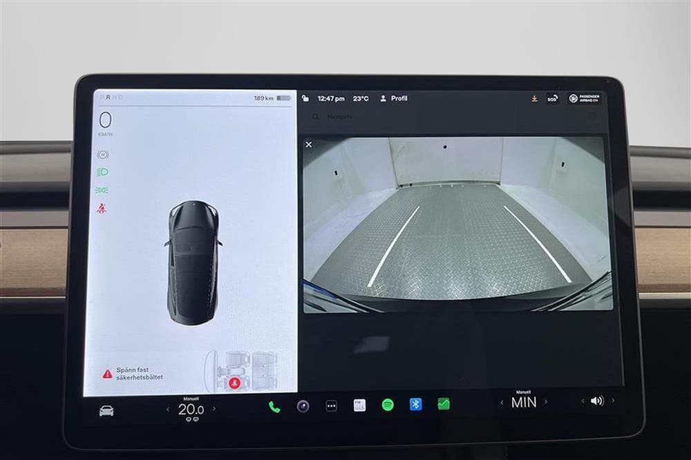 Tesla Model 3 Long Range AWD 440hk Svensksåld Premiuminteriör