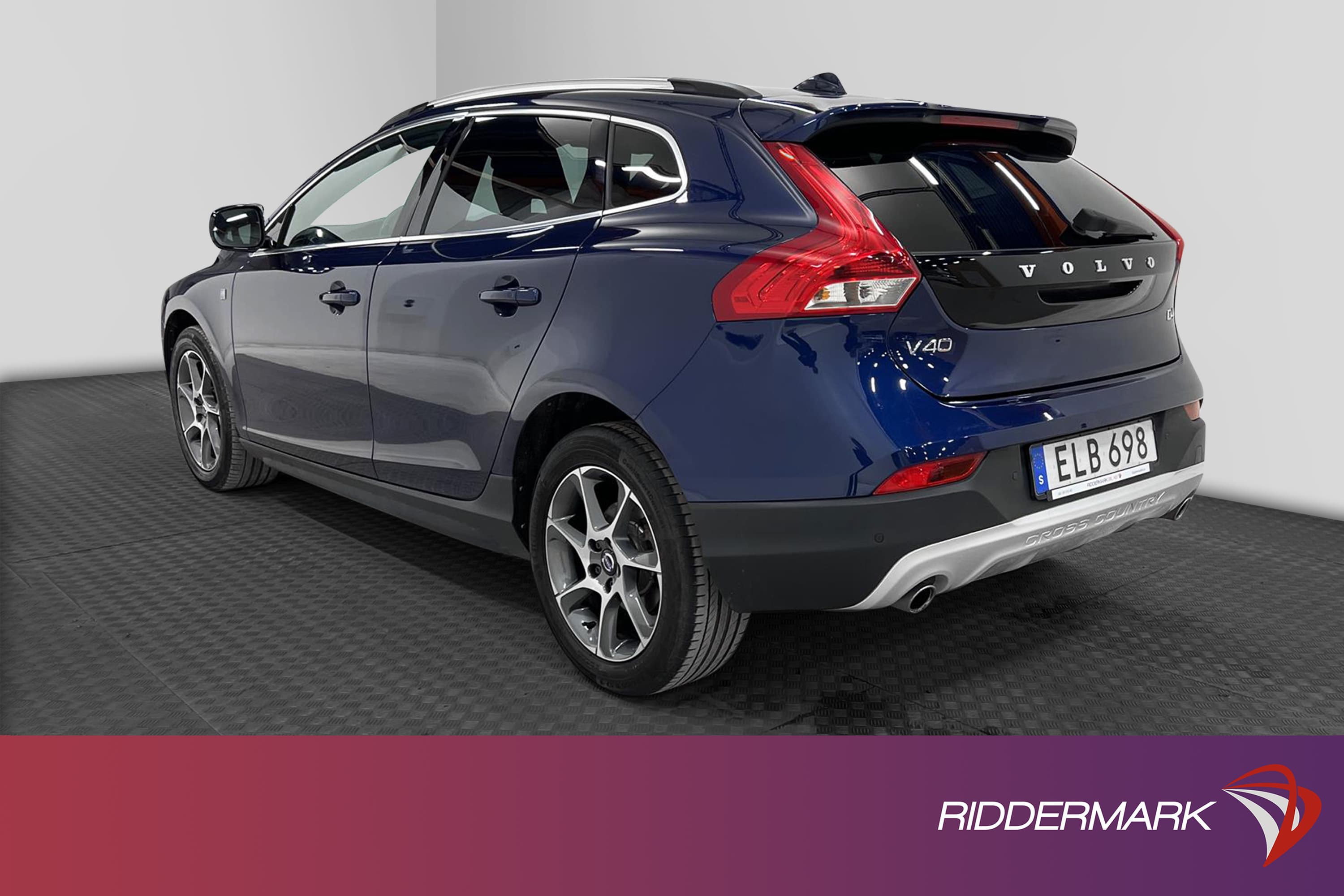 Volvo V40  D4