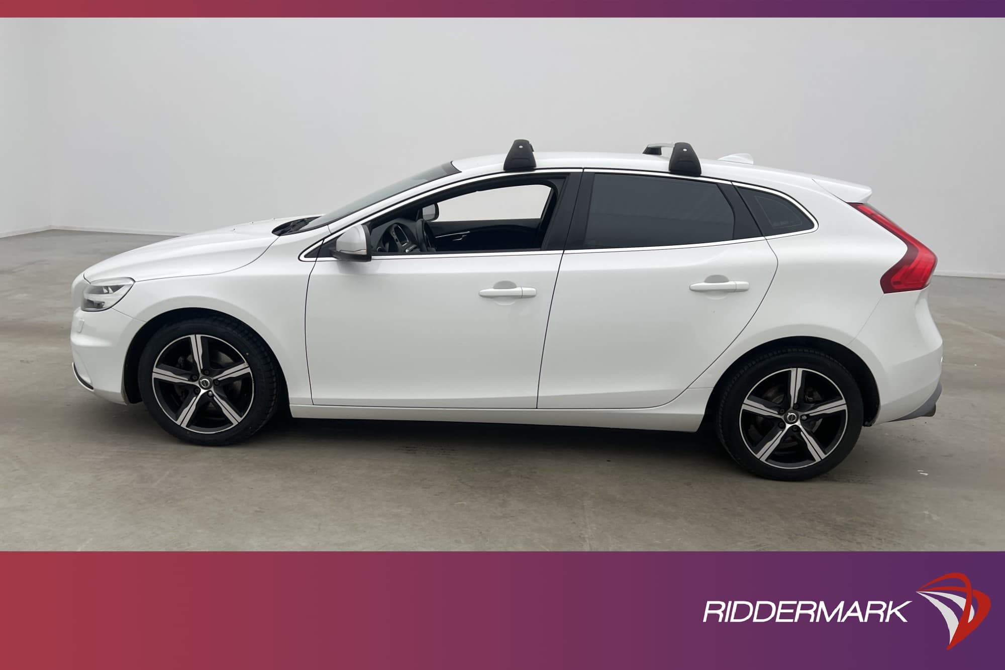 Volvo V40 T2 122hk