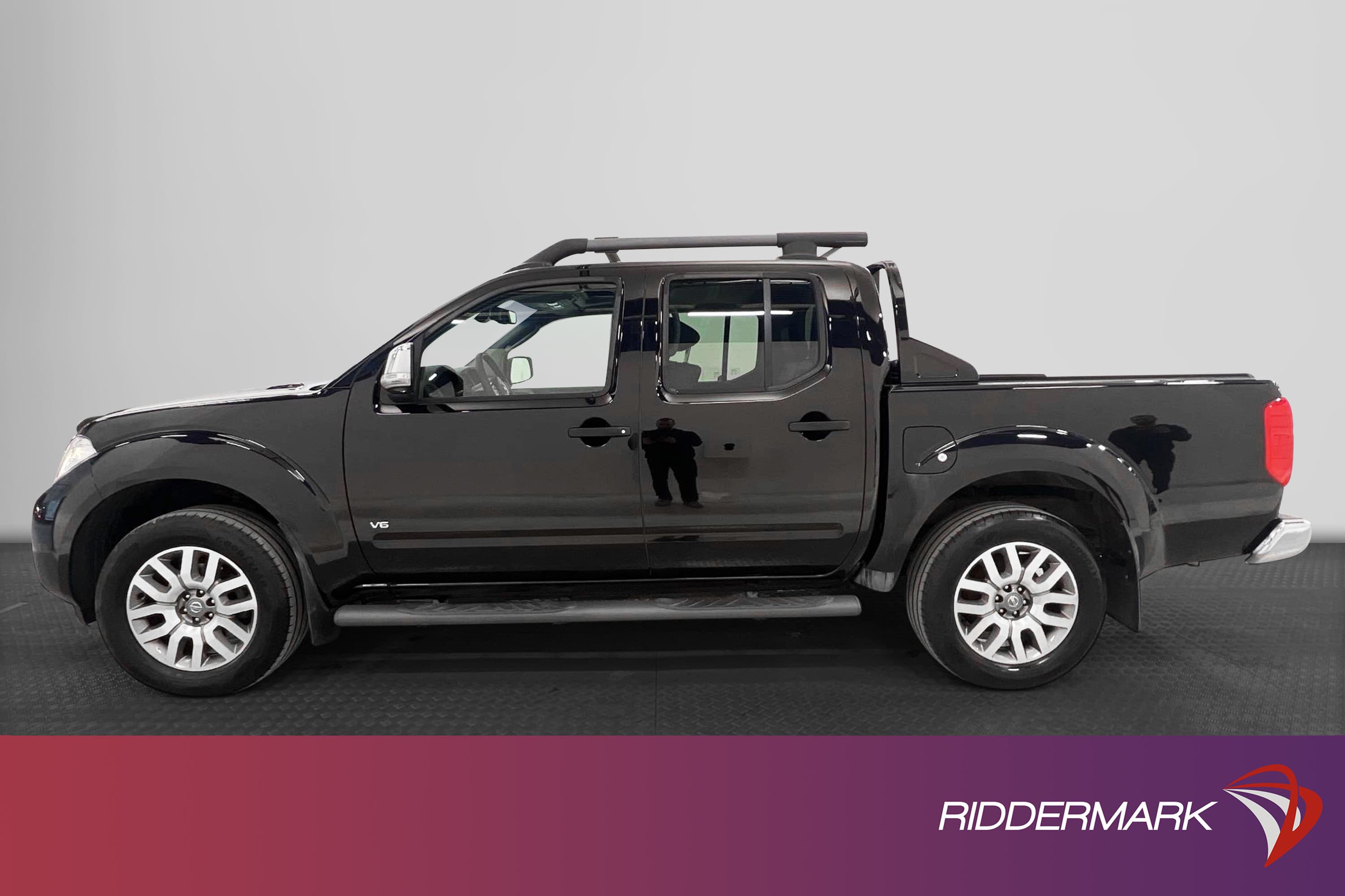 Nissan Navara 3.0 231hk Aut Värmare B-Kamera Drag Nyservad