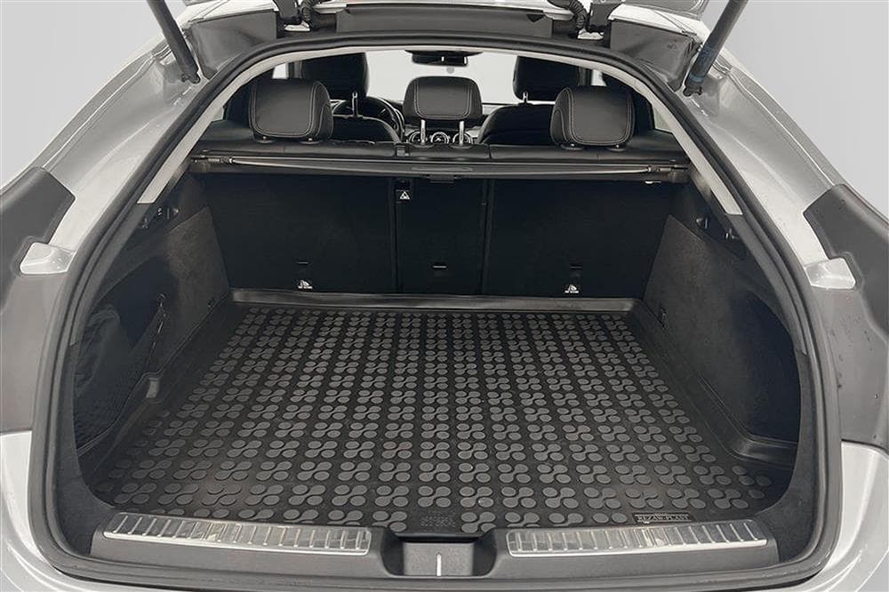 Mercedes GLC 220 d 4M Coupé AMG D-Värm Drag Burmester 360° interiör